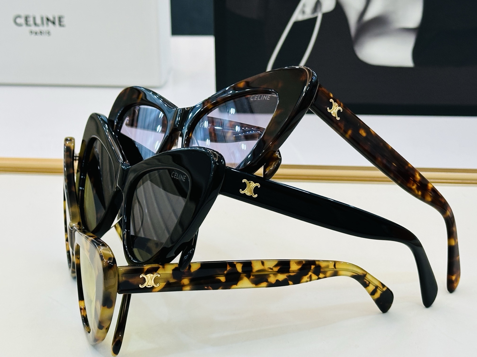 【CELINE】赛琳 CL40339U Size：62口18-145    一直热销的款式 欧美风 C光泽度好 质感强 