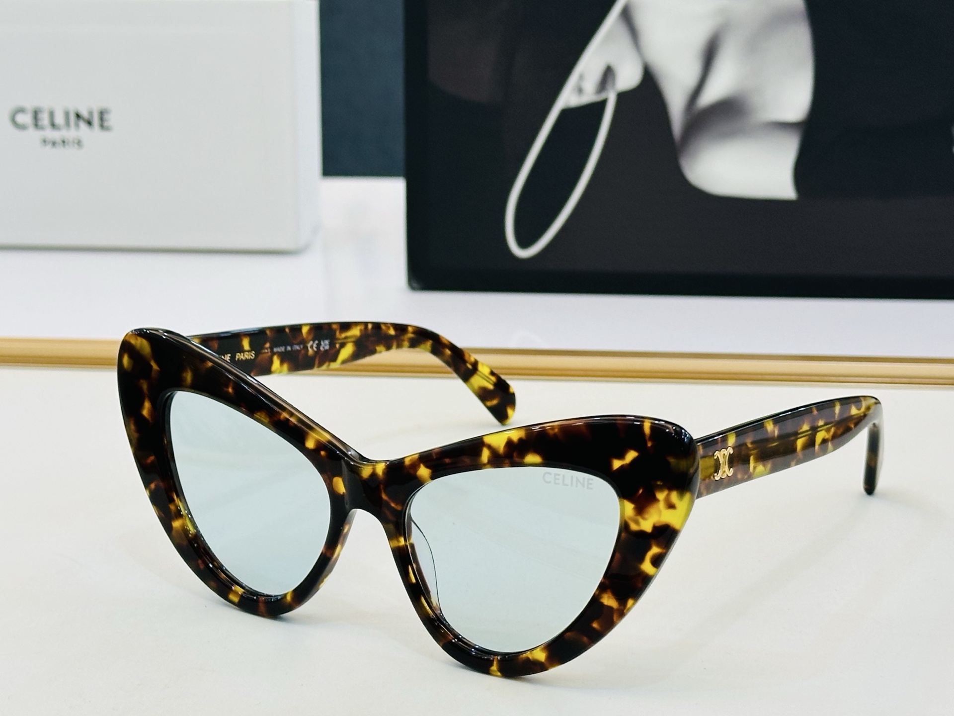 【CELINE】赛琳 CL40339U Size：62口18-145    一直热销的款式 欧美风 C光泽度好 质感强 
