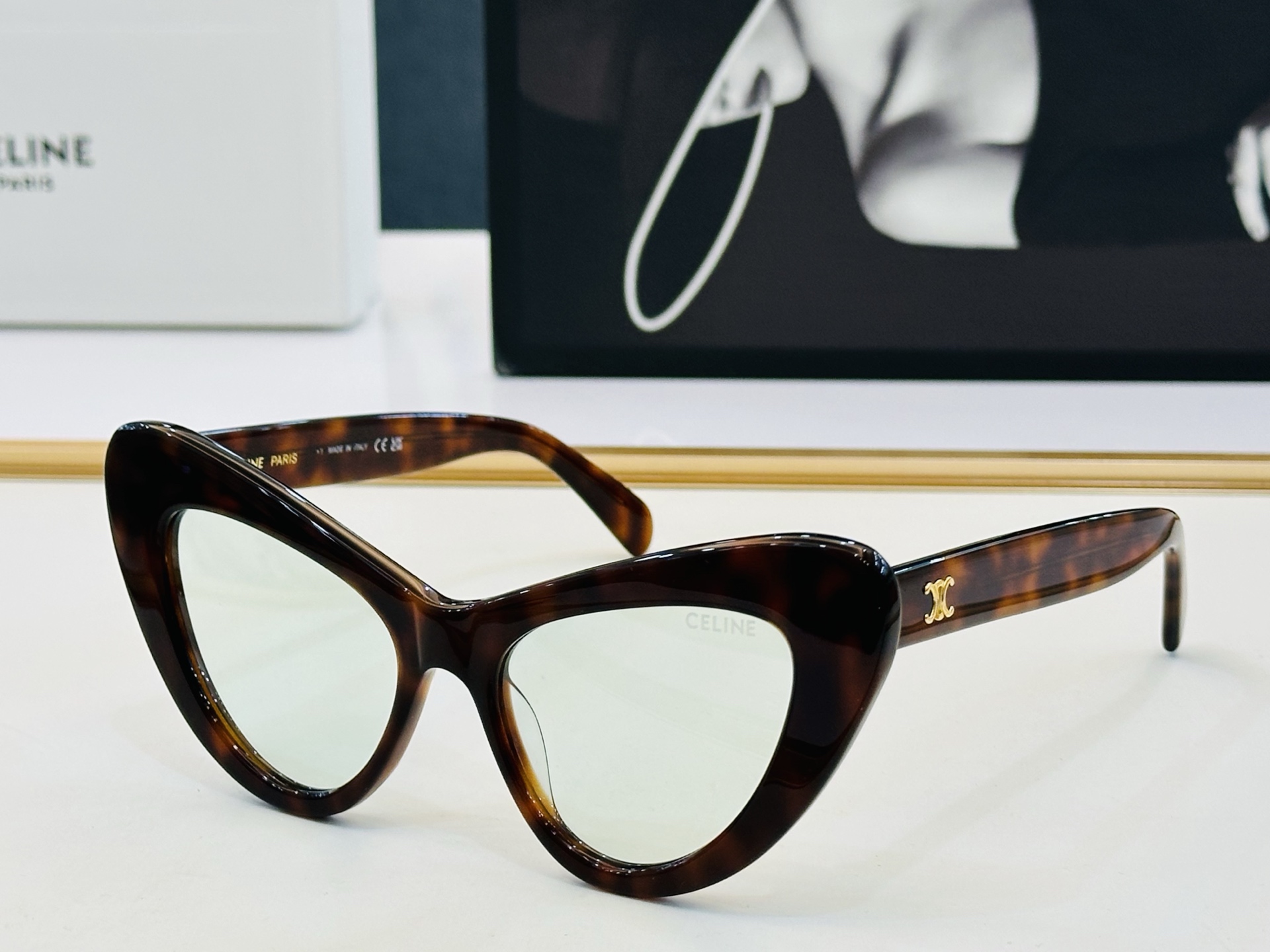 【CELINE】赛琳 CL40339U Size：62口18-145    一直热销的款式 欧美风 C光泽度好 质感强 