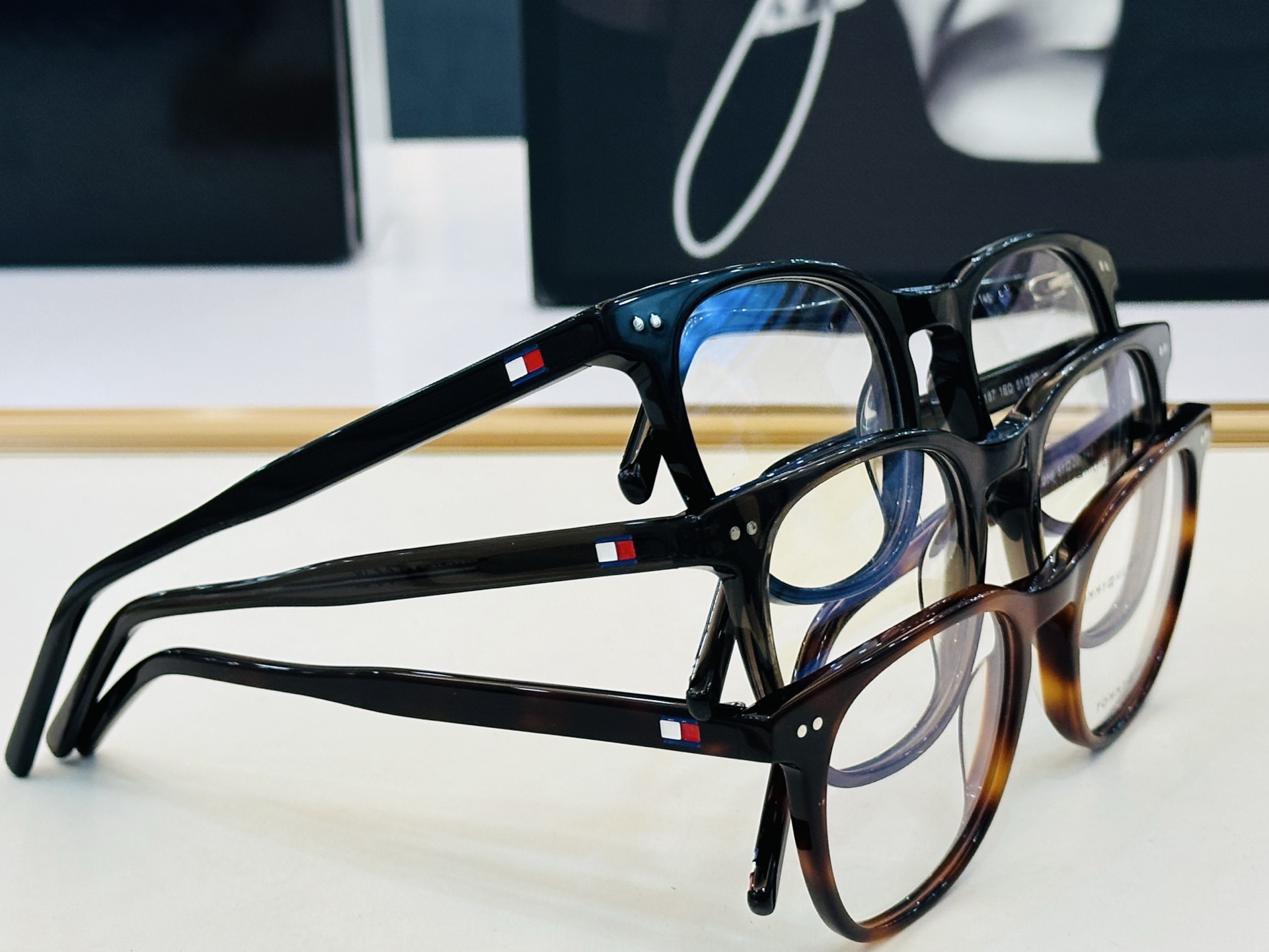官网同步发售TOMMY HILFIGER 板材框 TH2187 SIZE：51口20-145 L简单大气 配光镜 