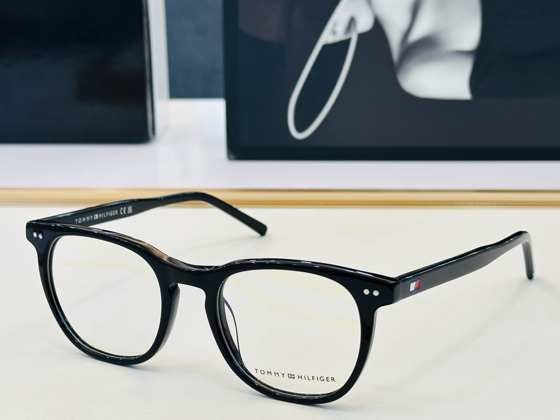 官网同步发售TOMMY HILFIGER 板材框 TH2187 SIZE：51口20-145 L简单大气 配光镜 