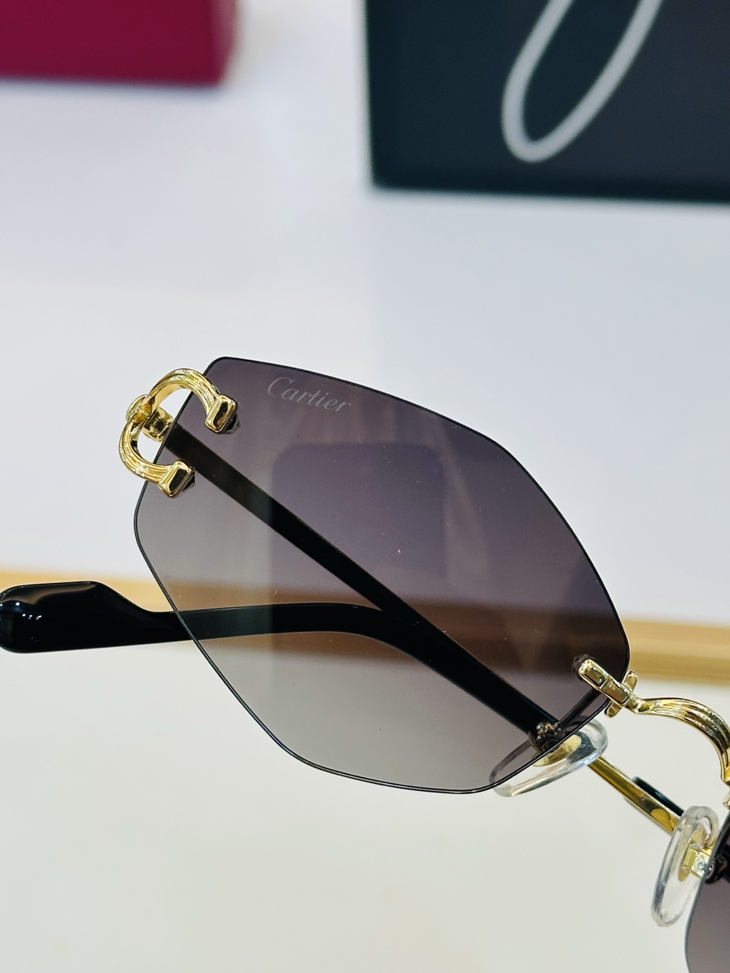 🆕 原版Cartie* 卡家 太阳镜 CT0620 Size：56口18-140 电镀工艺精湛大牌品 H戴起来气质十足 