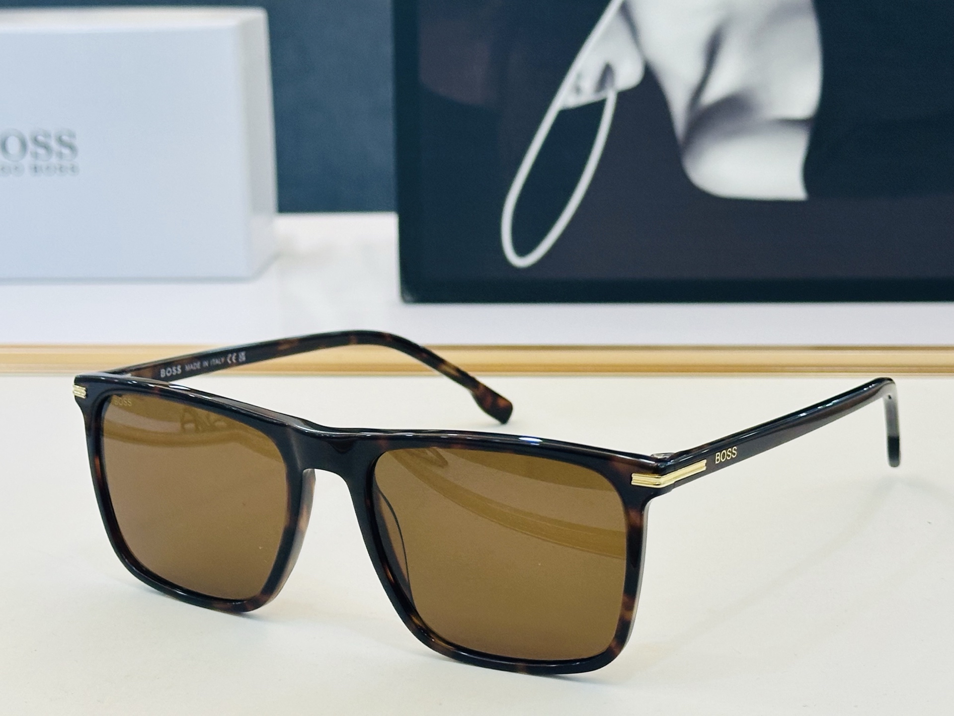 🆕 BOSS 1750-G-S Size：55口18-145 🕶🕶💋💋👣👣  高品质 不挑脸 经典不过时框型 L品质优良