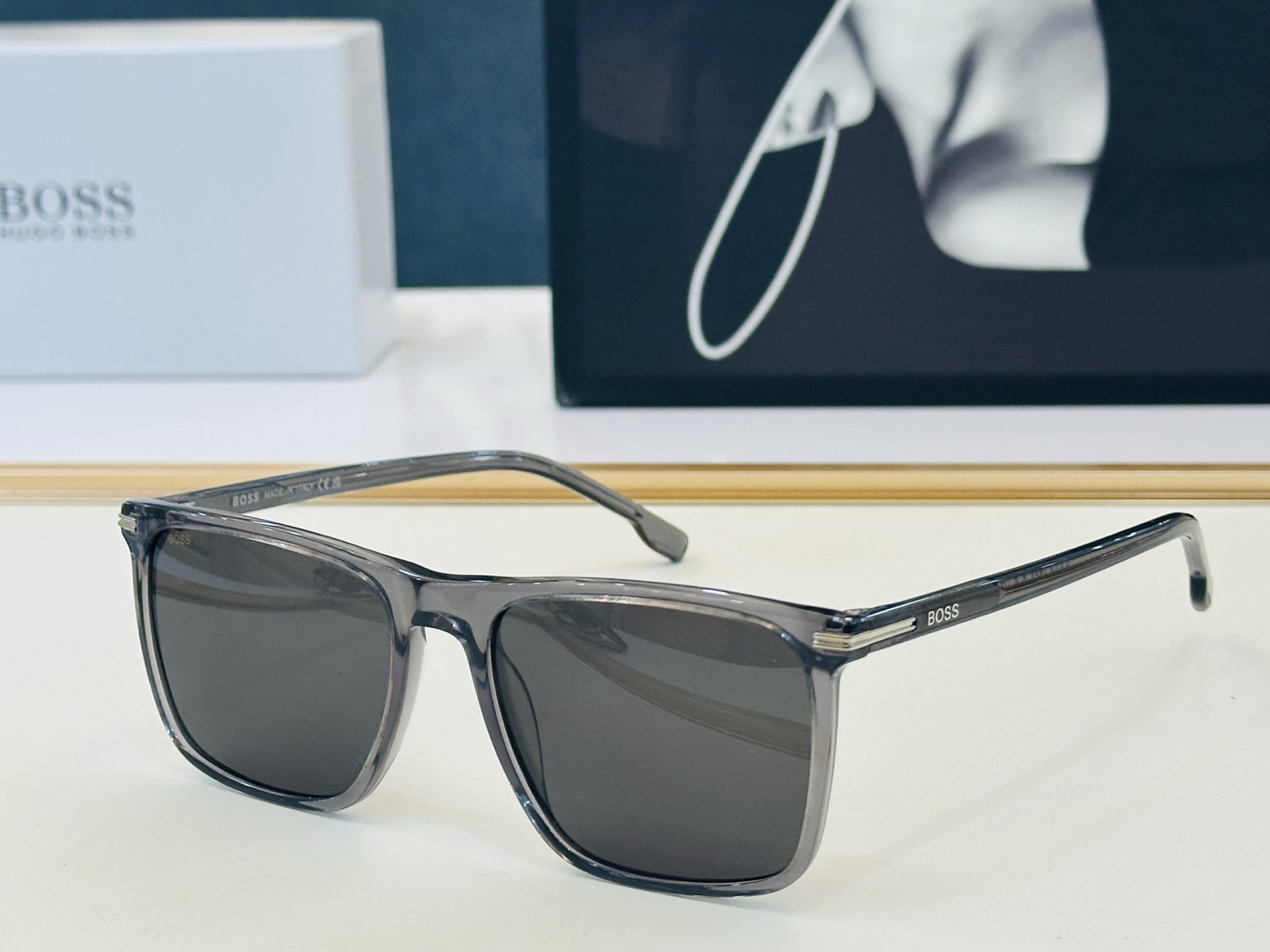 🆕 BOSS 1750-G-S Size：55口18-145 🕶🕶💋💋👣👣  高品质 不挑脸 经典不过时框型 L品质优良