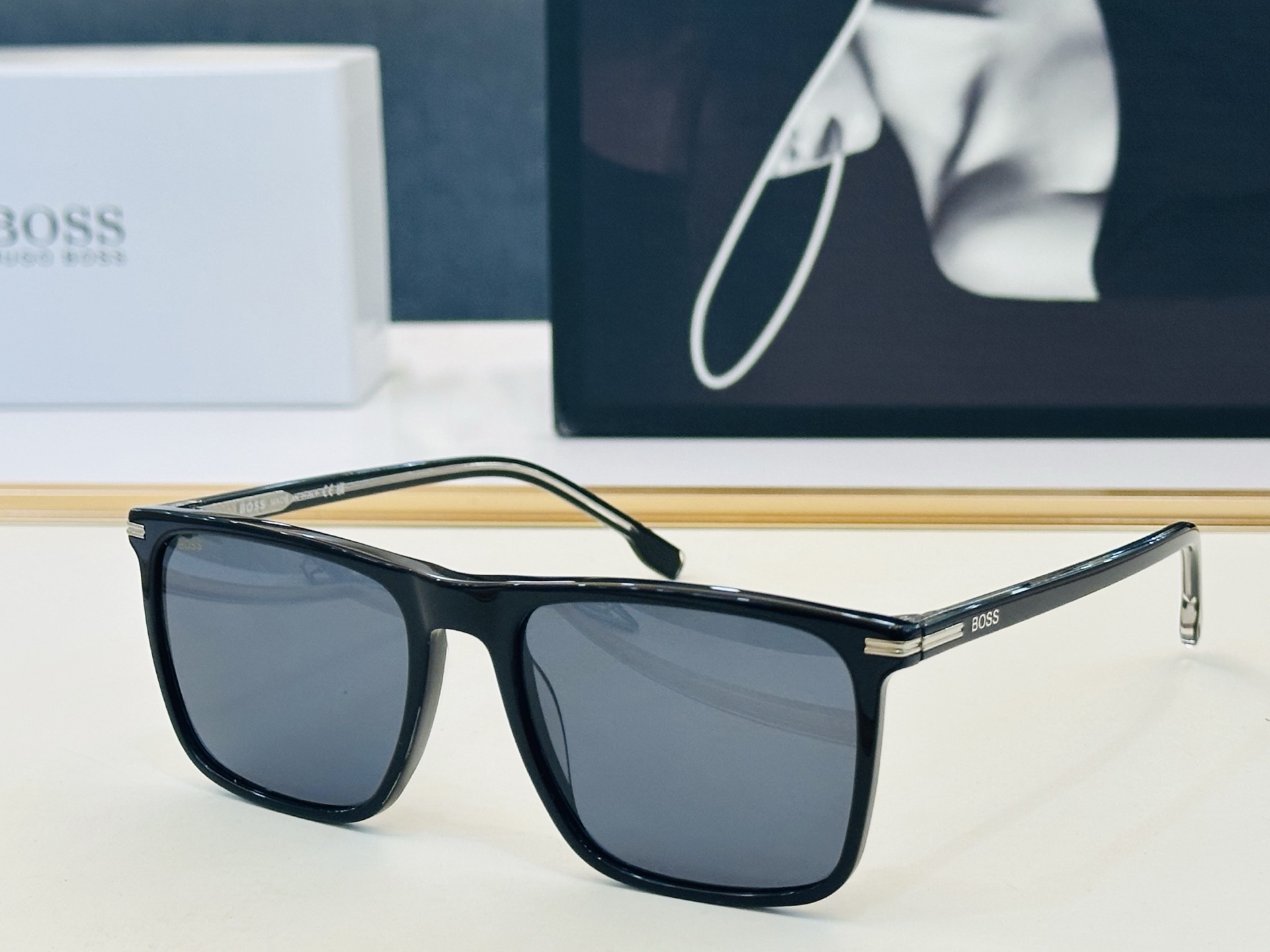 🆕 BOSS 1750-G-S Size：55口18-145 🕶🕶💋💋👣👣  高品质 不挑脸 经典不过时框型 L品质优良