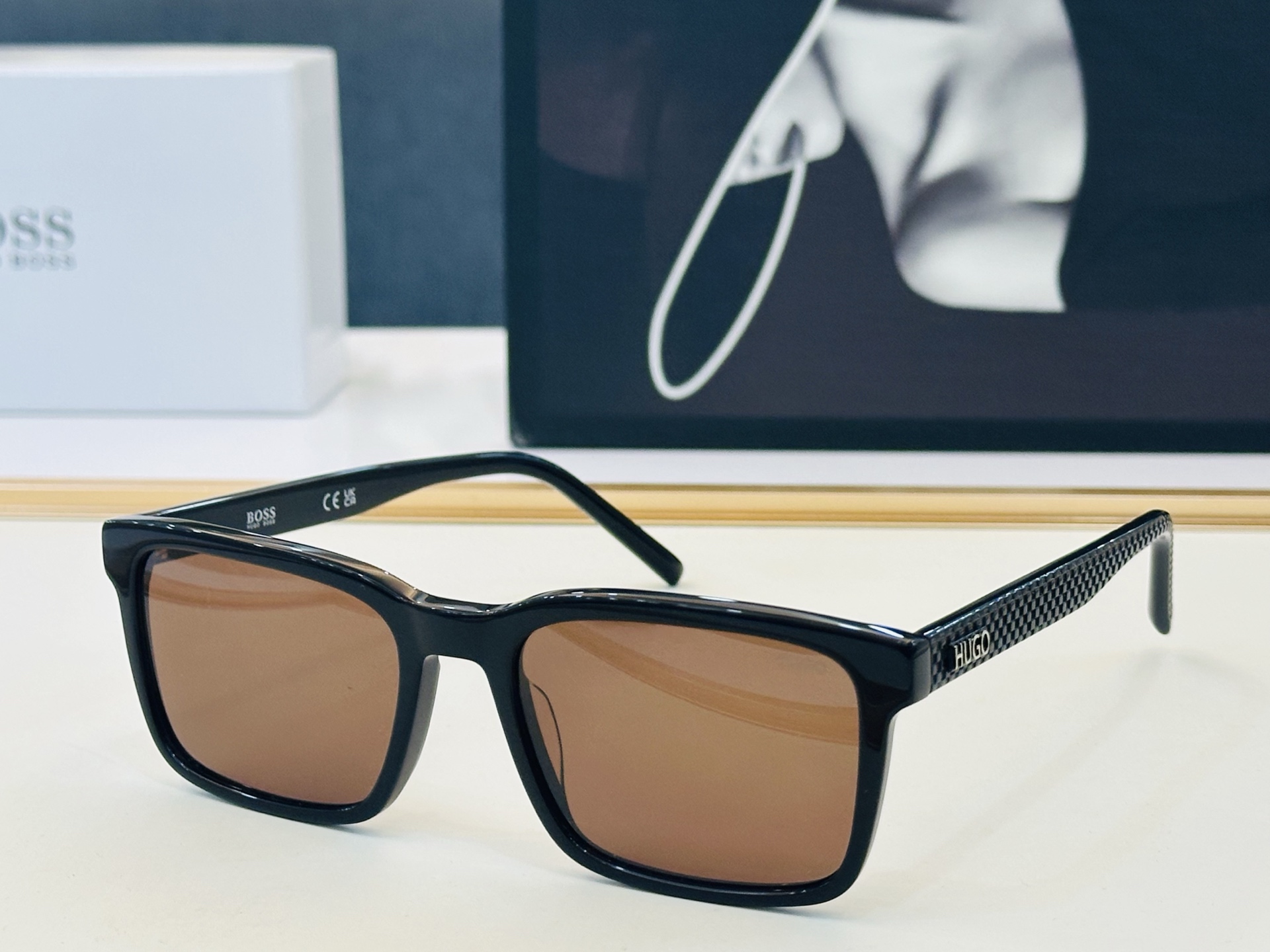 🆕 BOSS 1392/S  Size：55口19-145 🕶🕶💋💋👣👣  高品质 不挑脸 经典不过时框型 L品质优良 