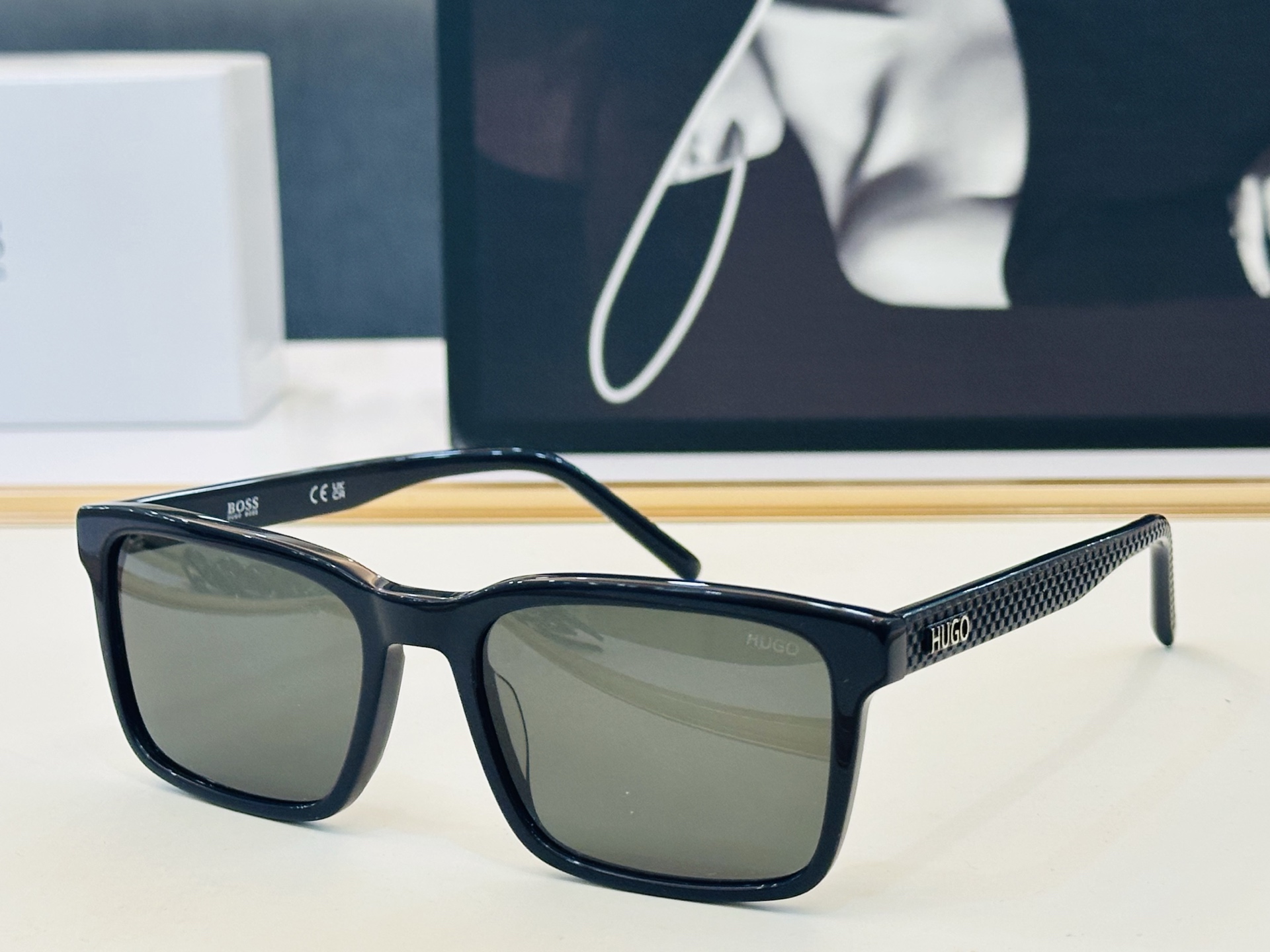 🆕 BOSS 1392/S  Size：55口19-145 🕶🕶💋💋👣👣  高品质 不挑脸 经典不过时框型 L品质优良 