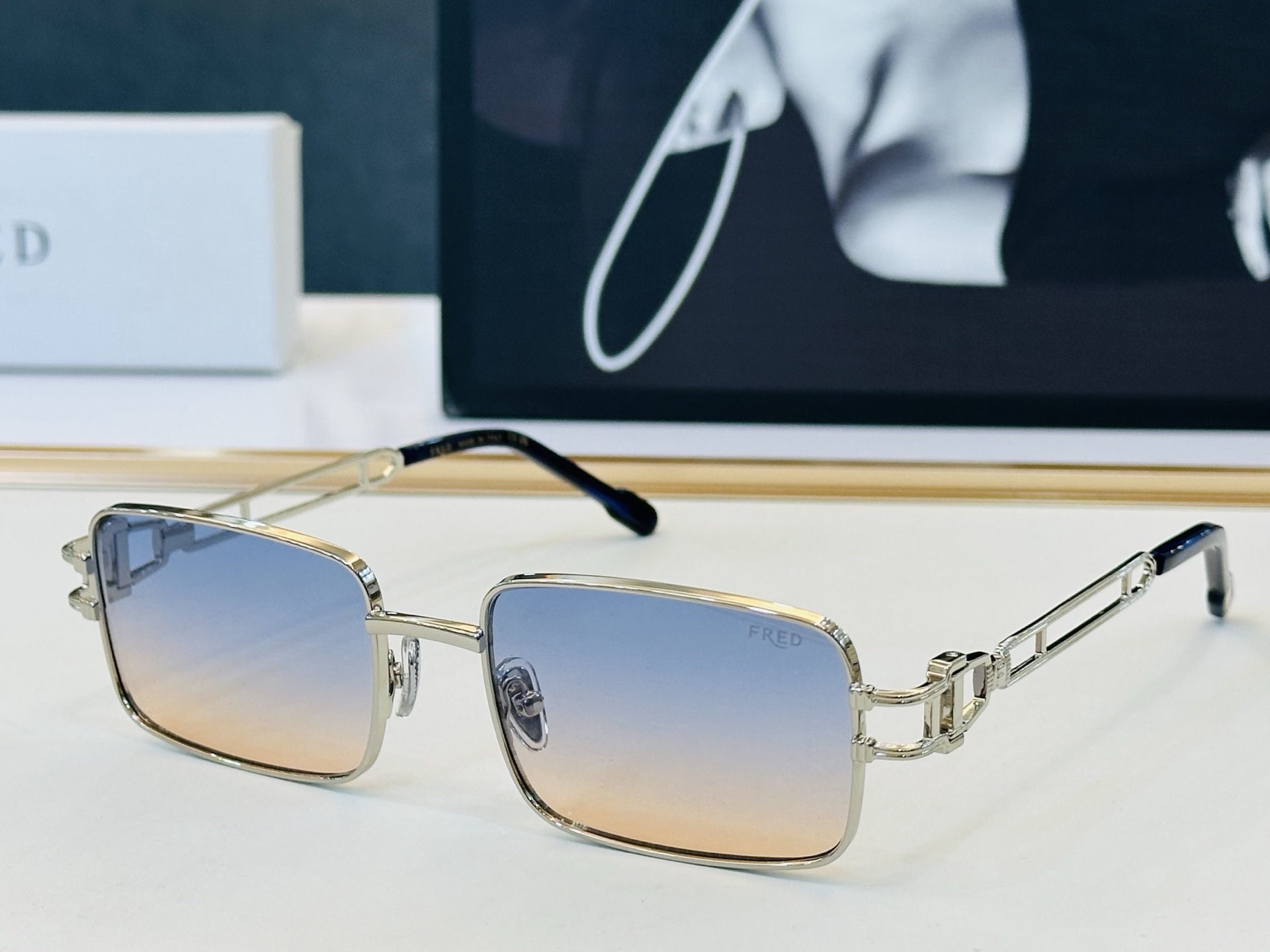 🔺FRED🔻法兰 FG57161U Size：56口19-145 醒目品牌logo扣扣 🔝🔝K上脸超美 太阳镜 内镀蓝膜
