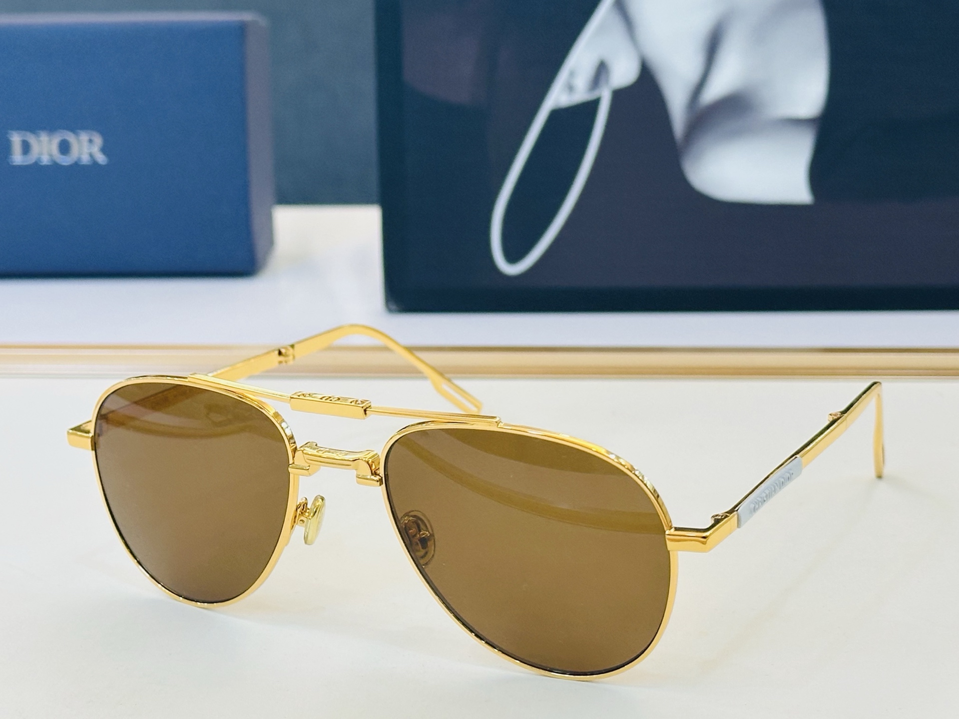 🔻🔻🔻DIO* 迪家 90AIU Size：56口19-145 春夏款墨镜 😎🔆。搭配镜腿精致 F官网款 质量上佳 可折