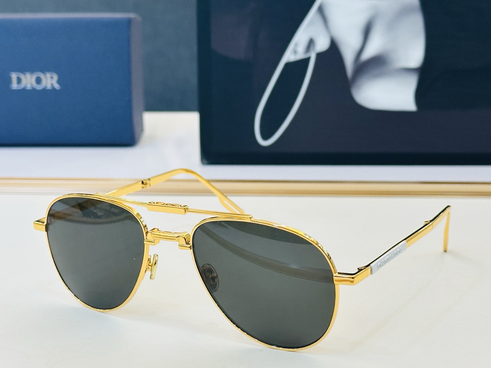 🔻🔻🔻DIO* 迪家 90AIU Size：56口19-145 春夏款墨镜 😎🔆。搭配镜腿精致 F官网款 质量上佳 可折