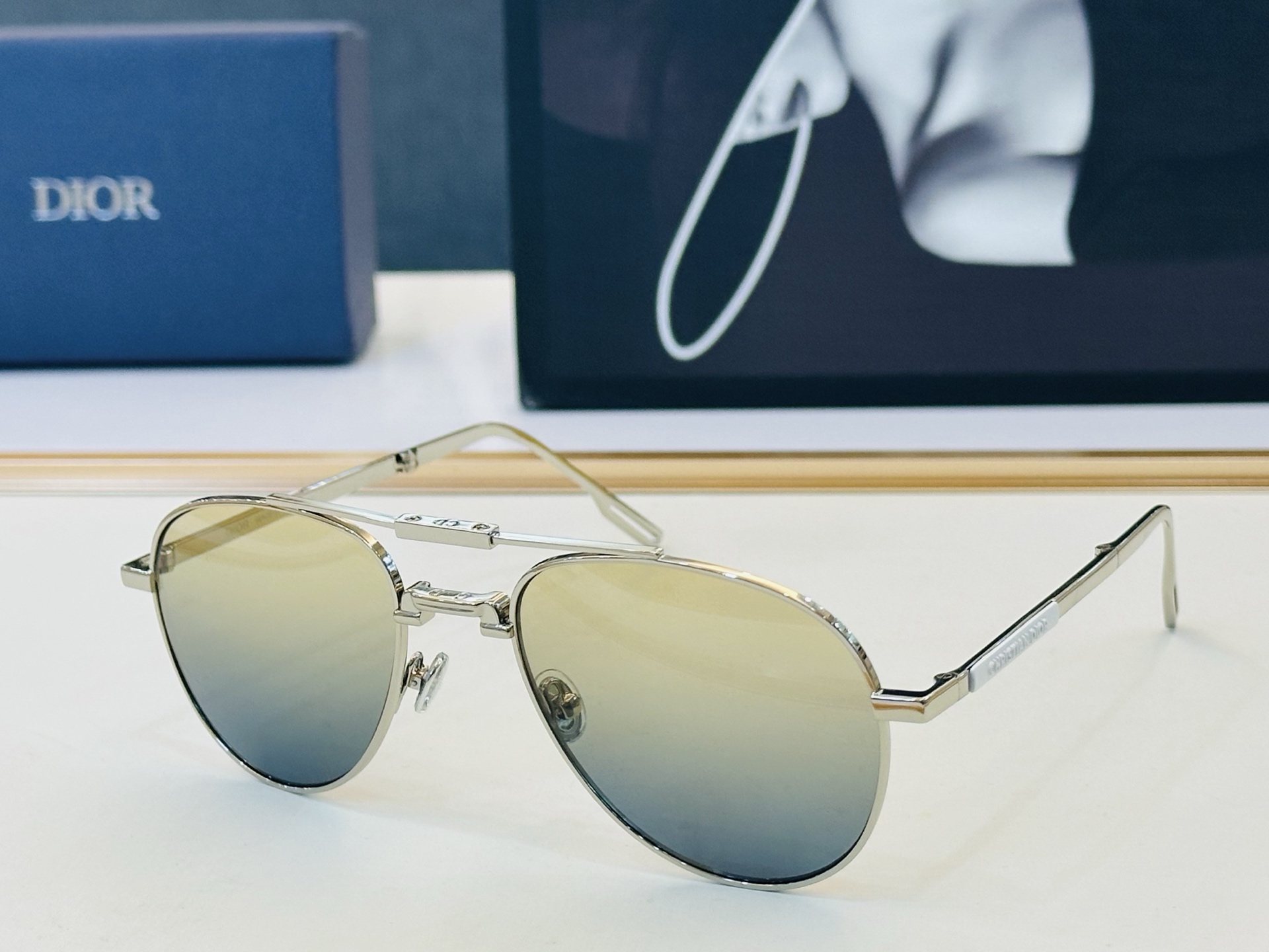 🔻🔻🔻DIO* 迪家 90AIU Size：56口19-145 春夏款墨镜 😎🔆。搭配镜腿精致 F官网款 质量上佳 可折