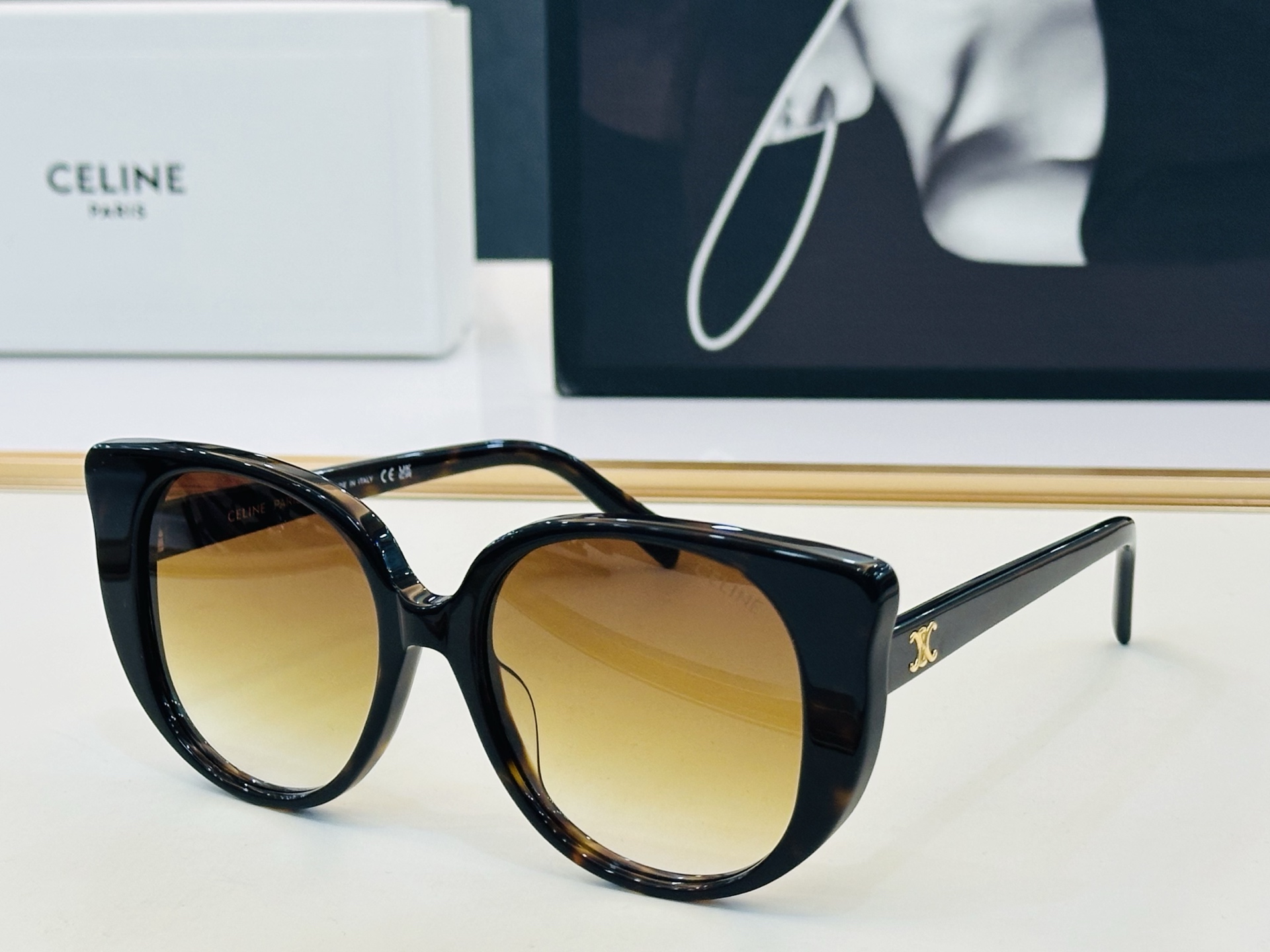 【CELINE】赛琳 CL40358U Size：54口17-145 一直热销的款式 欧美风 光泽度好 质感强  C工艺