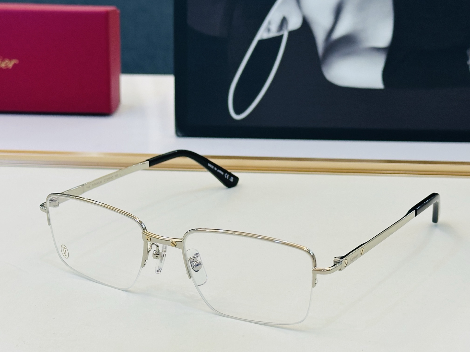 Cartier-卡家 ✨CT0554O Size：56口18-145 不挑脸型 简约大气 时尚休闲 钛架👌👃J框型简约 
