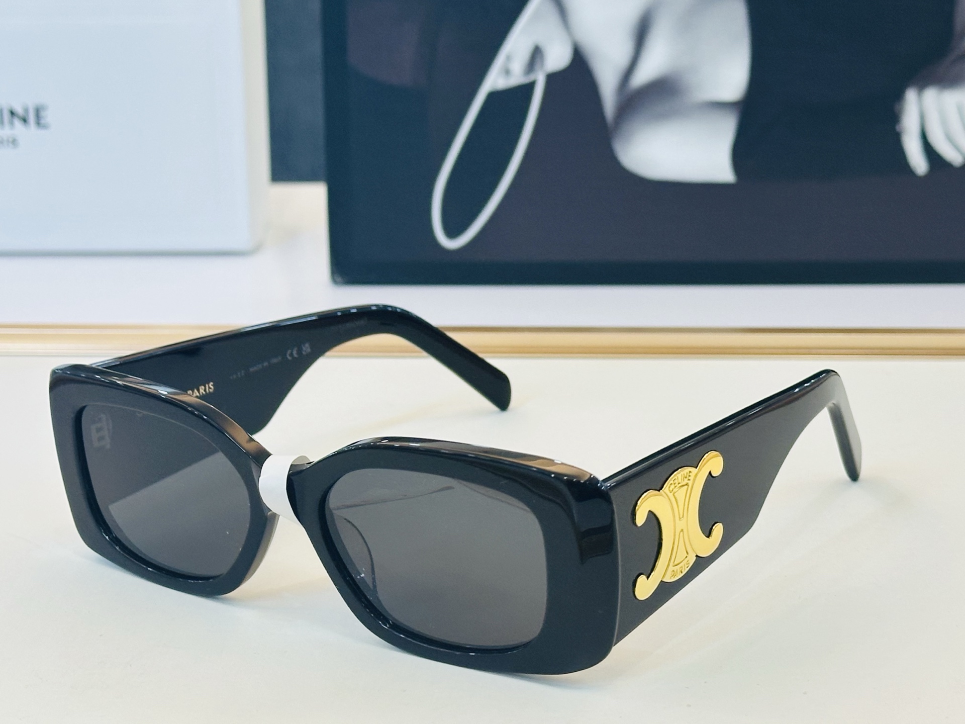 【CELINE】赛琳 CL40282   Size：53口17-145 一直热销的款式 欧美风 光泽度好 质感强  B工