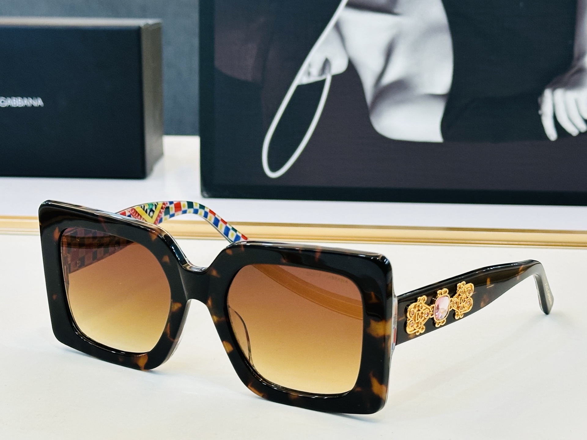 🆕 官网款 🔺DOLCE&GABBAN*🔻杜嘉班*纳新品 DG4525B Size：54口22-145  新颖独特众多颜