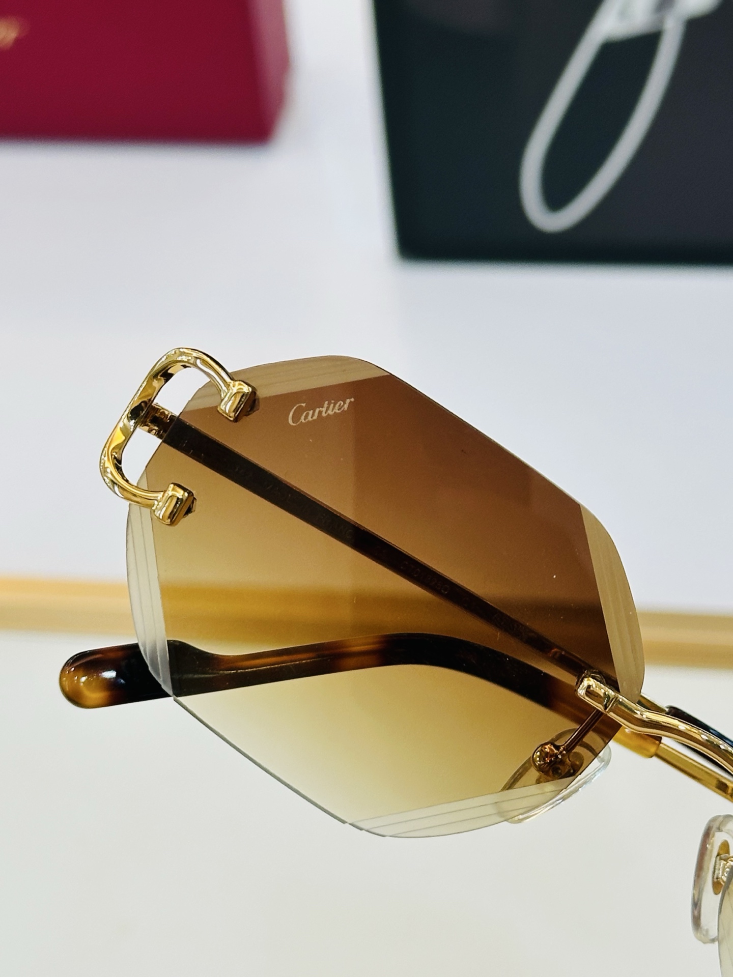 🆕 原版Cartie* 卡家 官网经典款 太阳镜 CT01825 Size：57口18-142 电镀工艺精湛大牌品 L戴