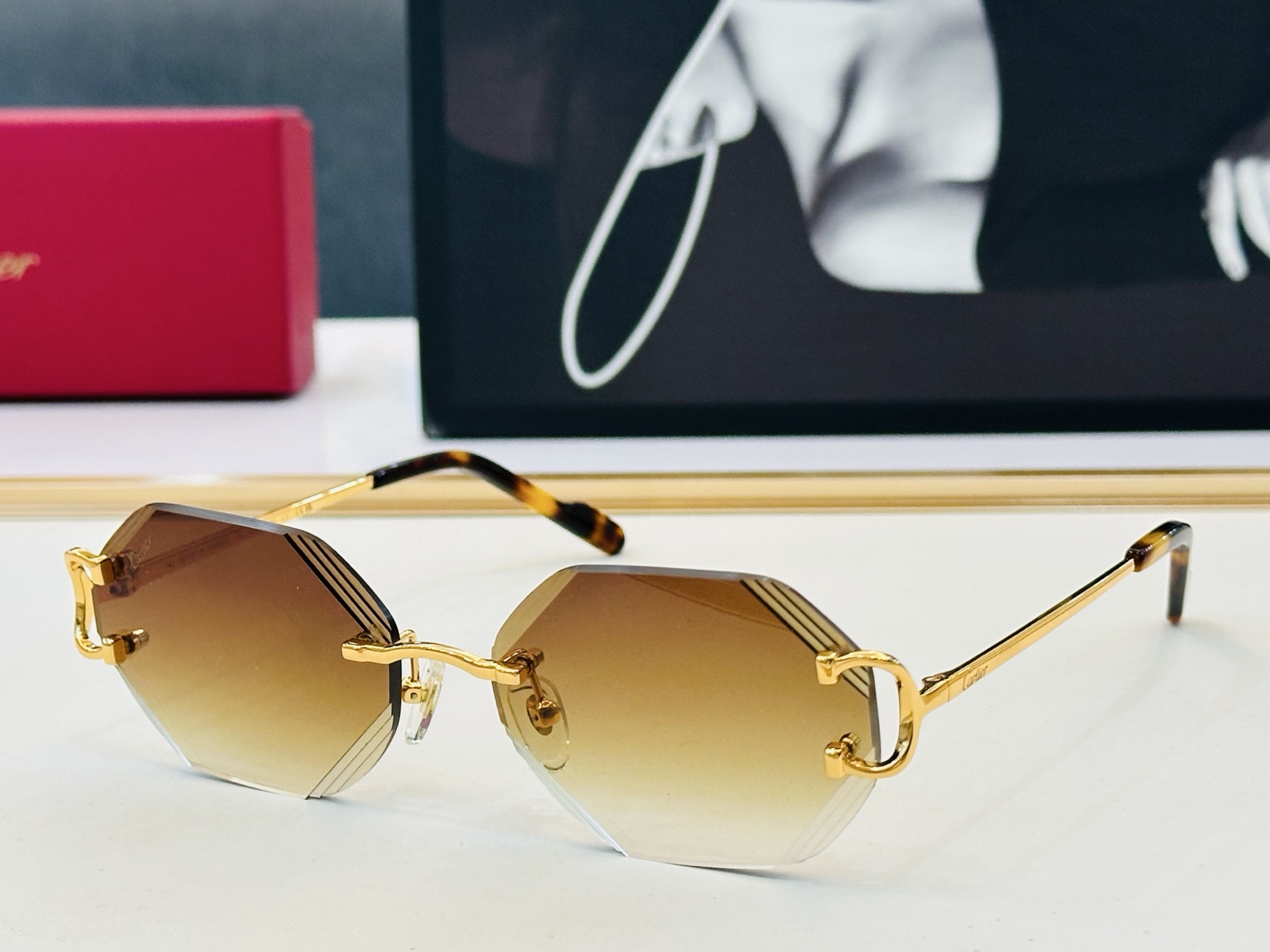 🆕 原版Cartie* 卡家 官网经典款 太阳镜 CT01825 Size：57口18-142 电镀工艺精湛大牌品 L戴