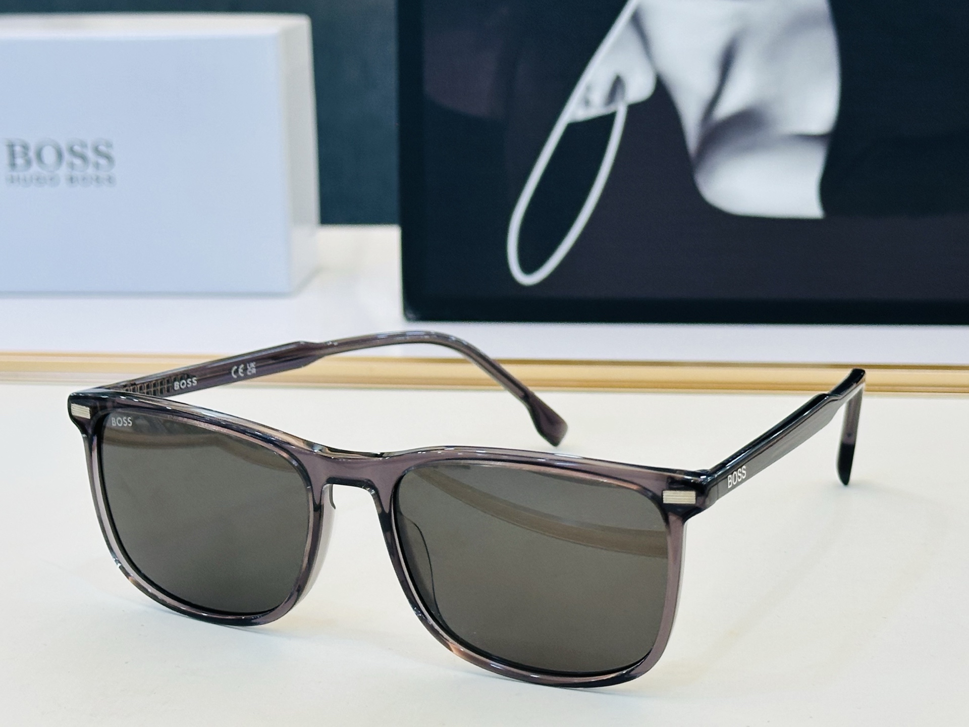 🆕 BOSS 1879/S Size：56口18-150  🕶🕶💋💋👣👣  高品质 不挑脸 经典不过时框型 L品质优良 