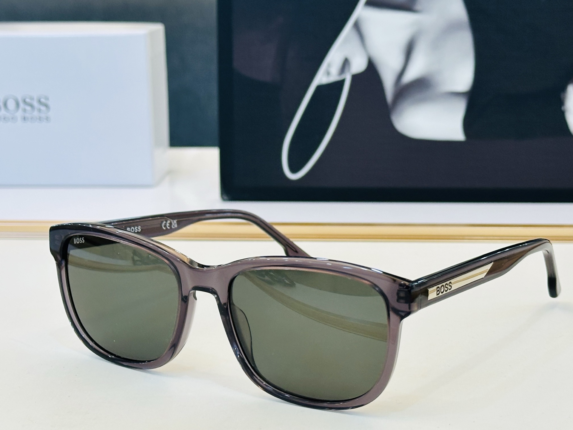 🆕 BOSS 1905/G/S Size：57口19-145 🕶🕶💋💋👣👣  高品质 不挑脸 经典不过时框型 L品质优良