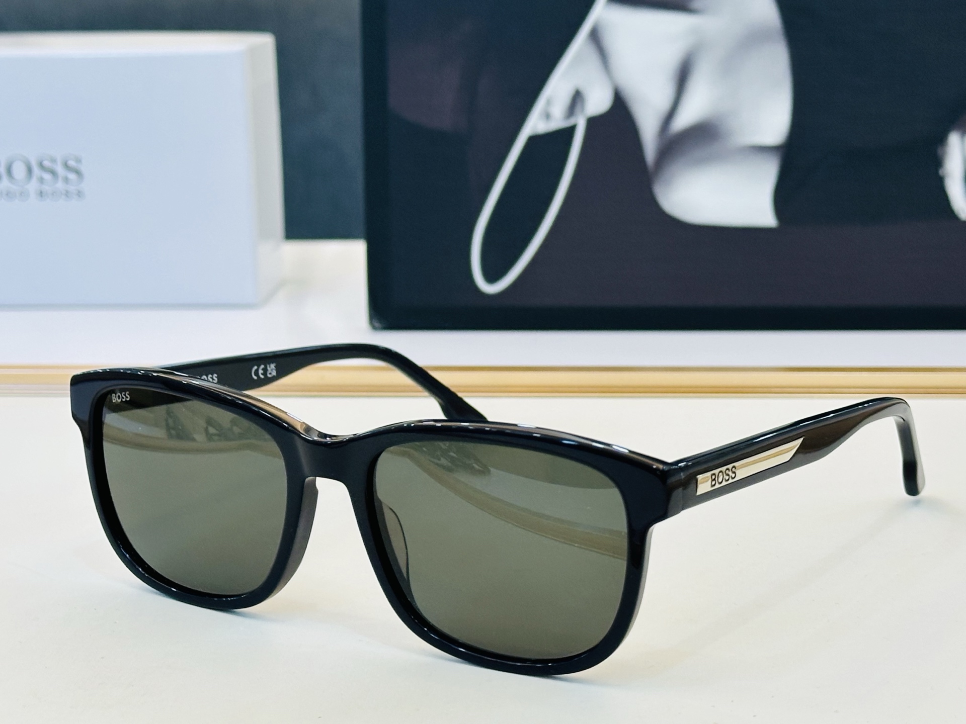 🆕 BOSS 1905/G/S Size：57口19-145 🕶🕶💋💋👣👣  高品质 不挑脸 经典不过时框型 L品质优良