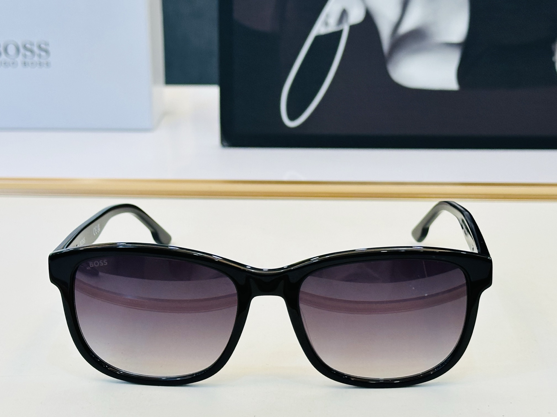 🆕 BOSS 1905/G/S Size：57口19-145 🕶🕶💋💋👣👣  高品质 不挑脸 经典不过时框型 L品质优良