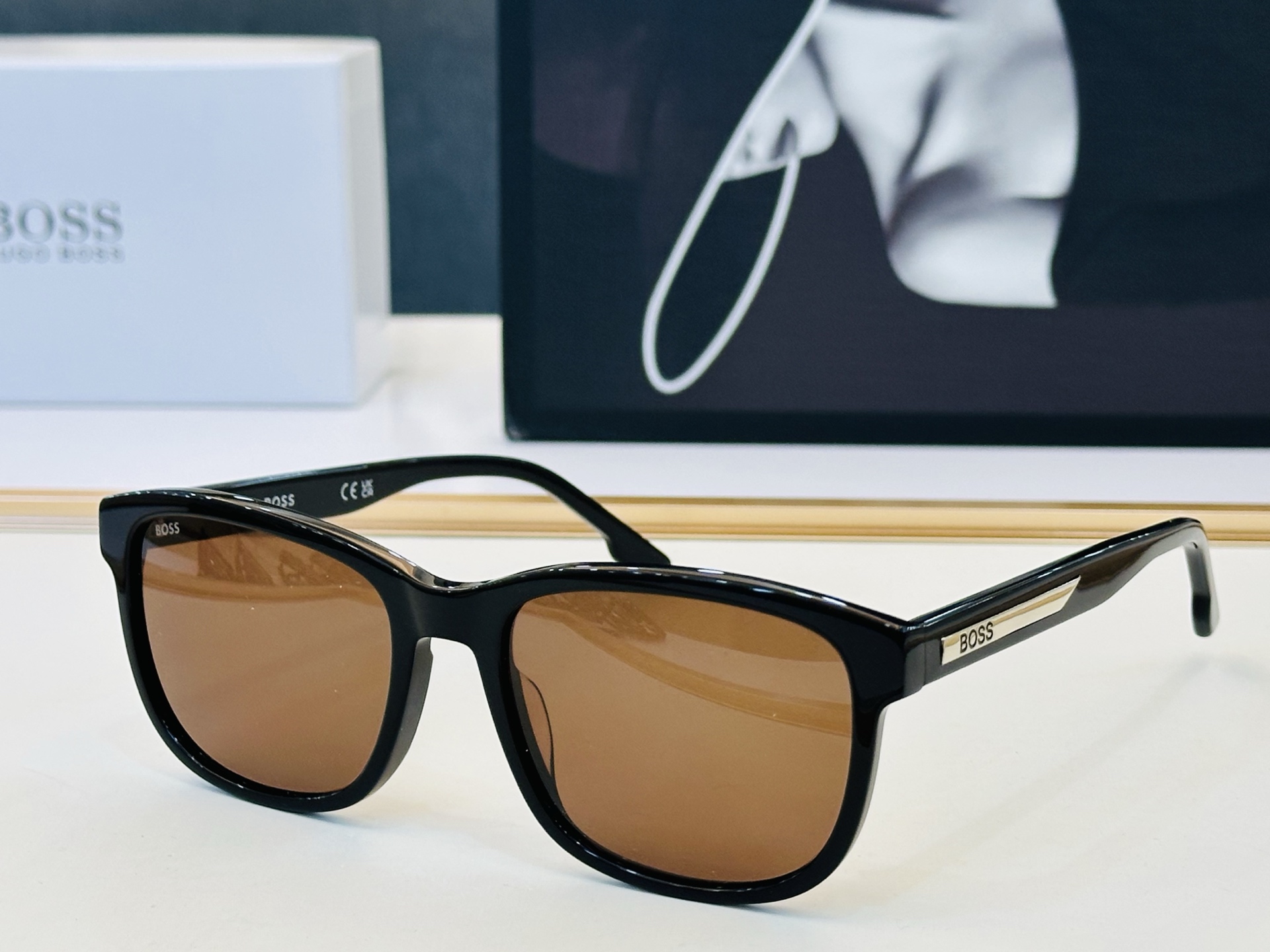 🆕 BOSS 1905/G/S Size：57口19-145 🕶🕶💋💋👣👣  高品质 不挑脸 经典不过时框型 L品质优良