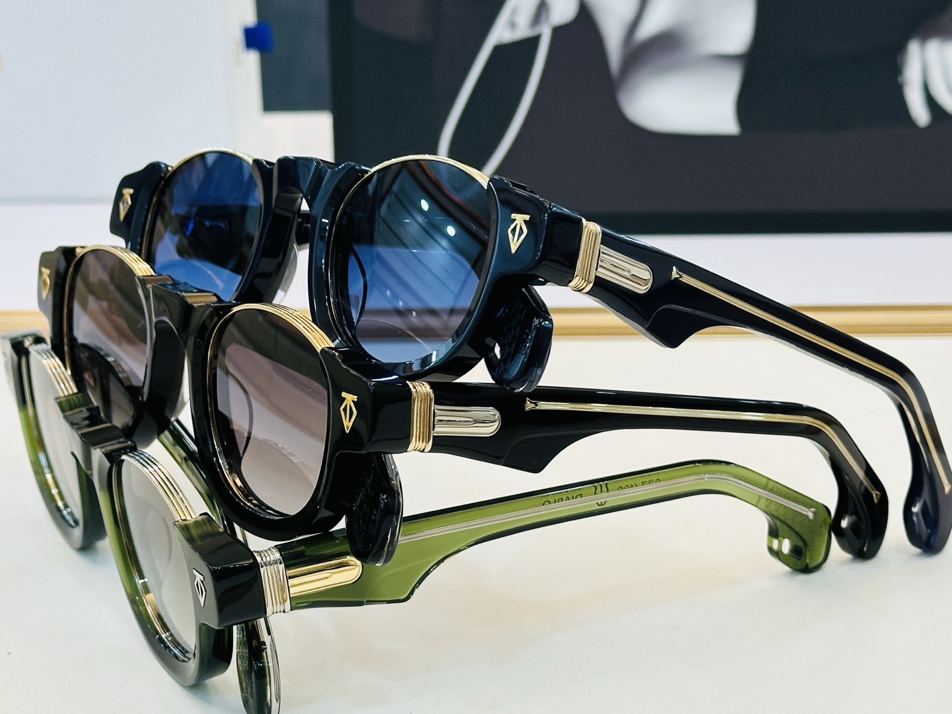 qj THENRI MODEL:DIABLO   SIZE:003/199  配盒 
