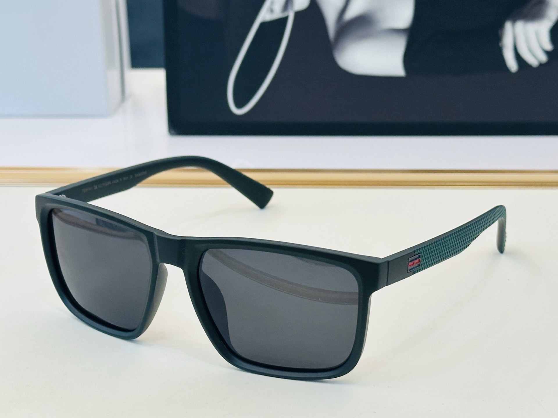 TOMMY HILFIGER 8503 SIZE：55口17-142  YE 简单大气 TR超轻 