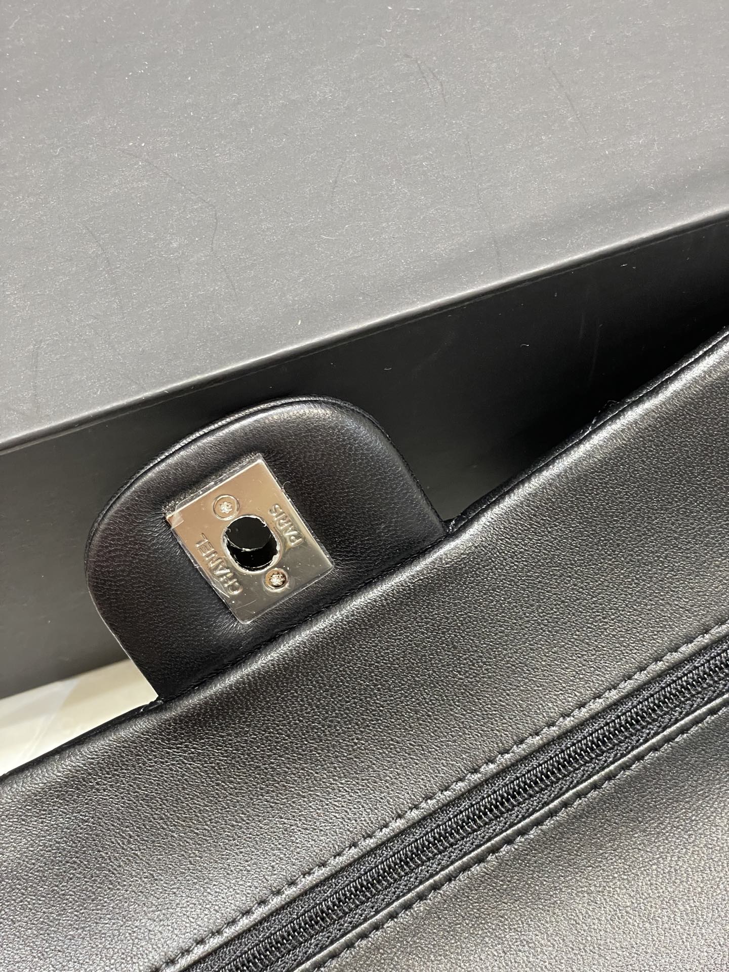 Chanel /460/470 羊皮升级版三个尺寸采用新版六角螺丝
