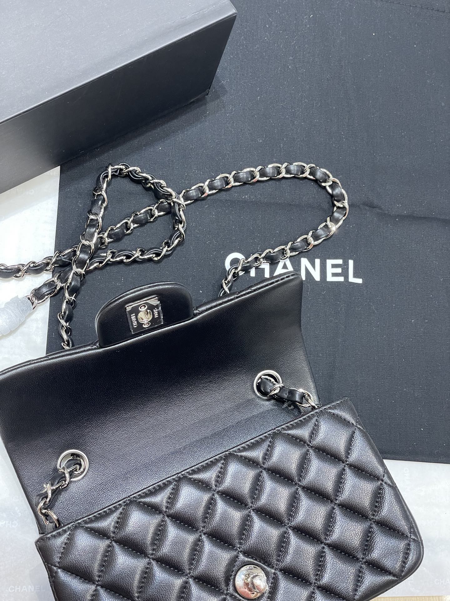 Chanel /460/470 羊皮升级版三个尺寸采用新版六角螺丝