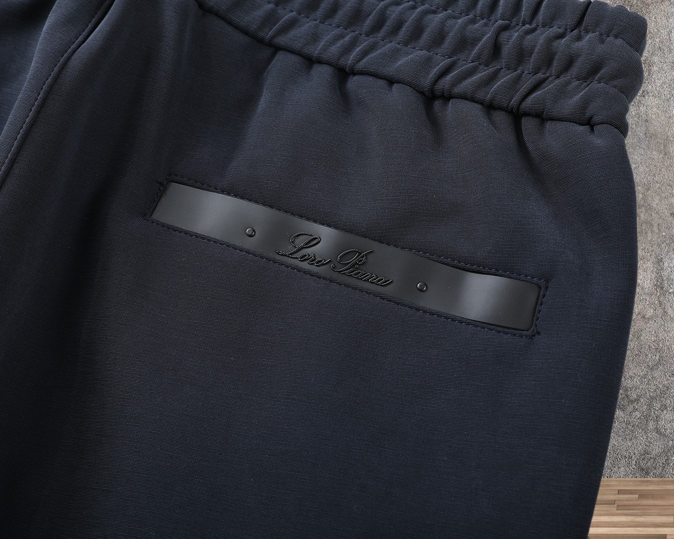 🔥lP🆕 诺悠翩雅秋冬新款休闲裤🔥专柜热销款 品味与价值共享 身穿着非常舒适 低调不失奢华 穿出去非常有