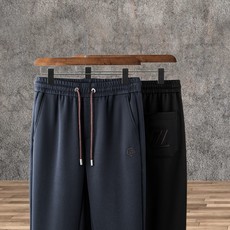 🔥ZEGNA 杰尼亚 25年秋冬新品休闲裤🔥专柜热销款 品味与价值共享 身穿着非常舒适 低调不失奢华 穿 🔥ZEGNA 杰尼亚 25年秋冬新品休闲裤🔥专柜热销款 品味与价值共享 身穿着非常舒适 低调不失奢华 穿