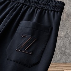 🔥ZEGNA 杰尼亚 25年秋冬新品休闲裤🔥专柜热销款 品味与价值共享 身穿着非常舒适 低调不失奢华 穿 🔥ZEGNA 杰尼亚 25年秋冬新品休闲裤🔥专柜热销款 品味与价值共享 身穿着非常舒适 低调不失奢华 穿