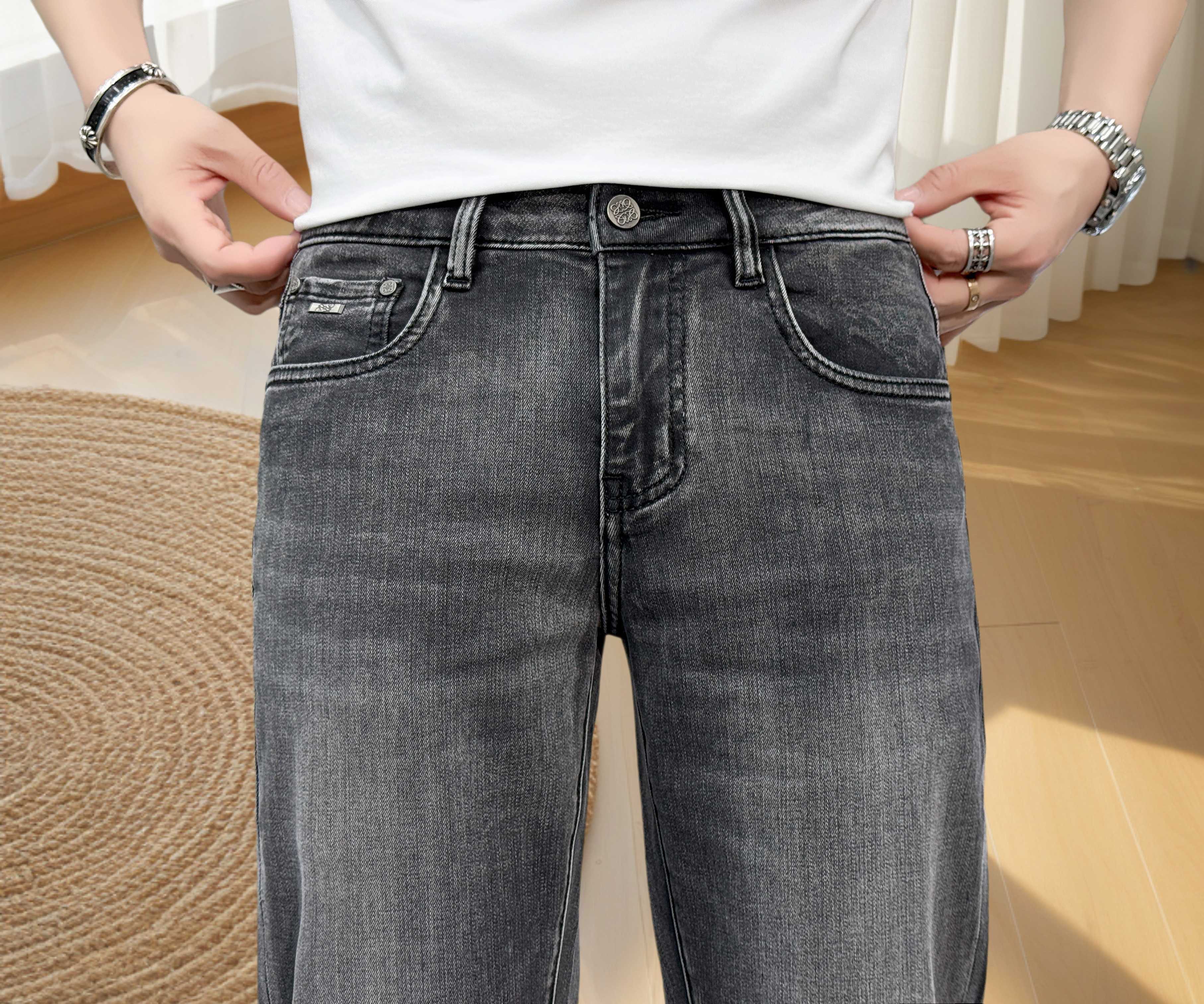 🔥LOEWE 罗意威 26年新款牛仔裤🔥专柜热销款休闲裤 品味与价值共享 身穿着非常舒适 低调不失奢华 