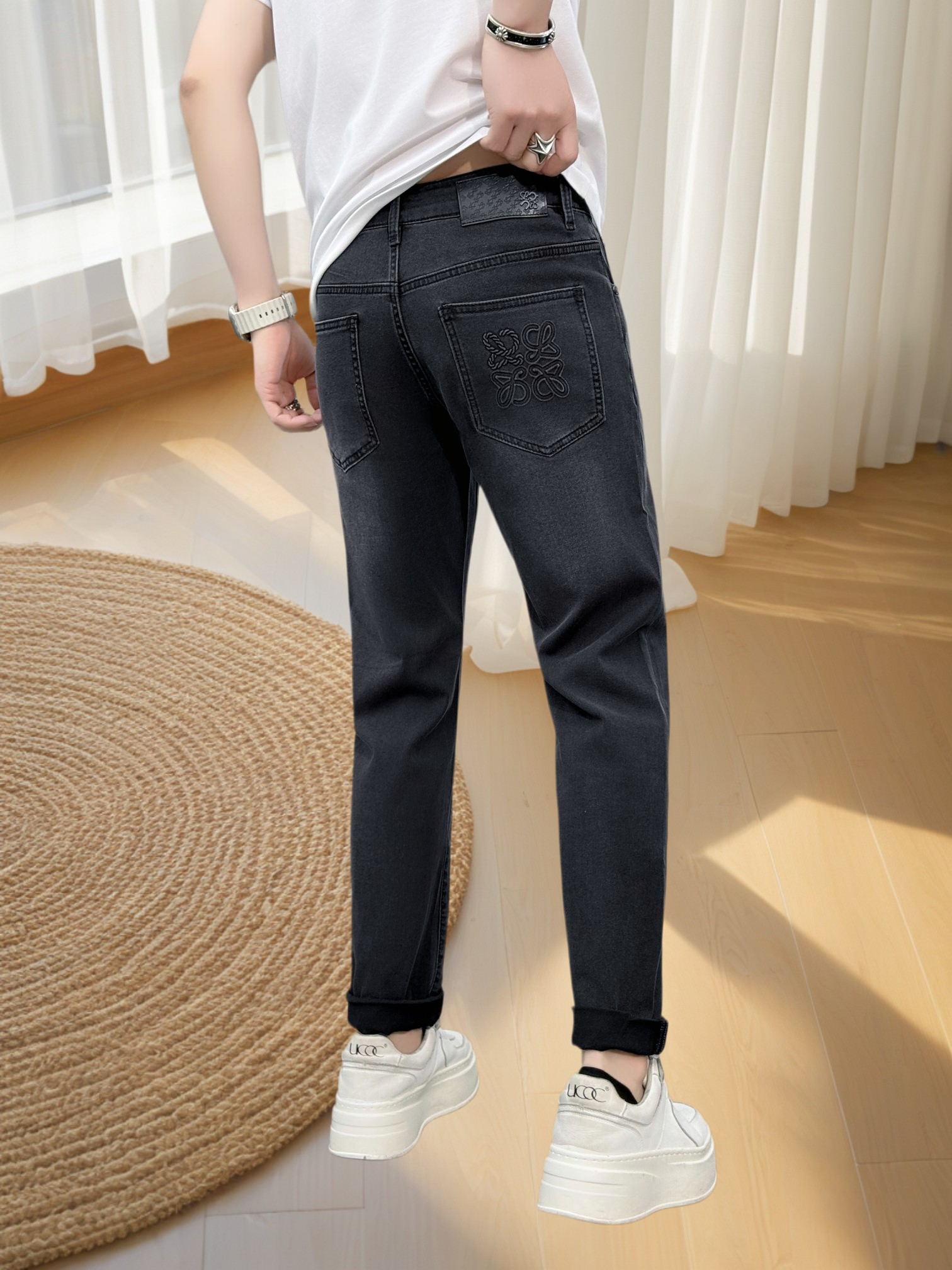 🔥LOEWE 罗意威 26年新款牛仔裤🔥专柜热销款休闲裤 品味与价值共享 身穿着非常舒适 低调不失奢华 