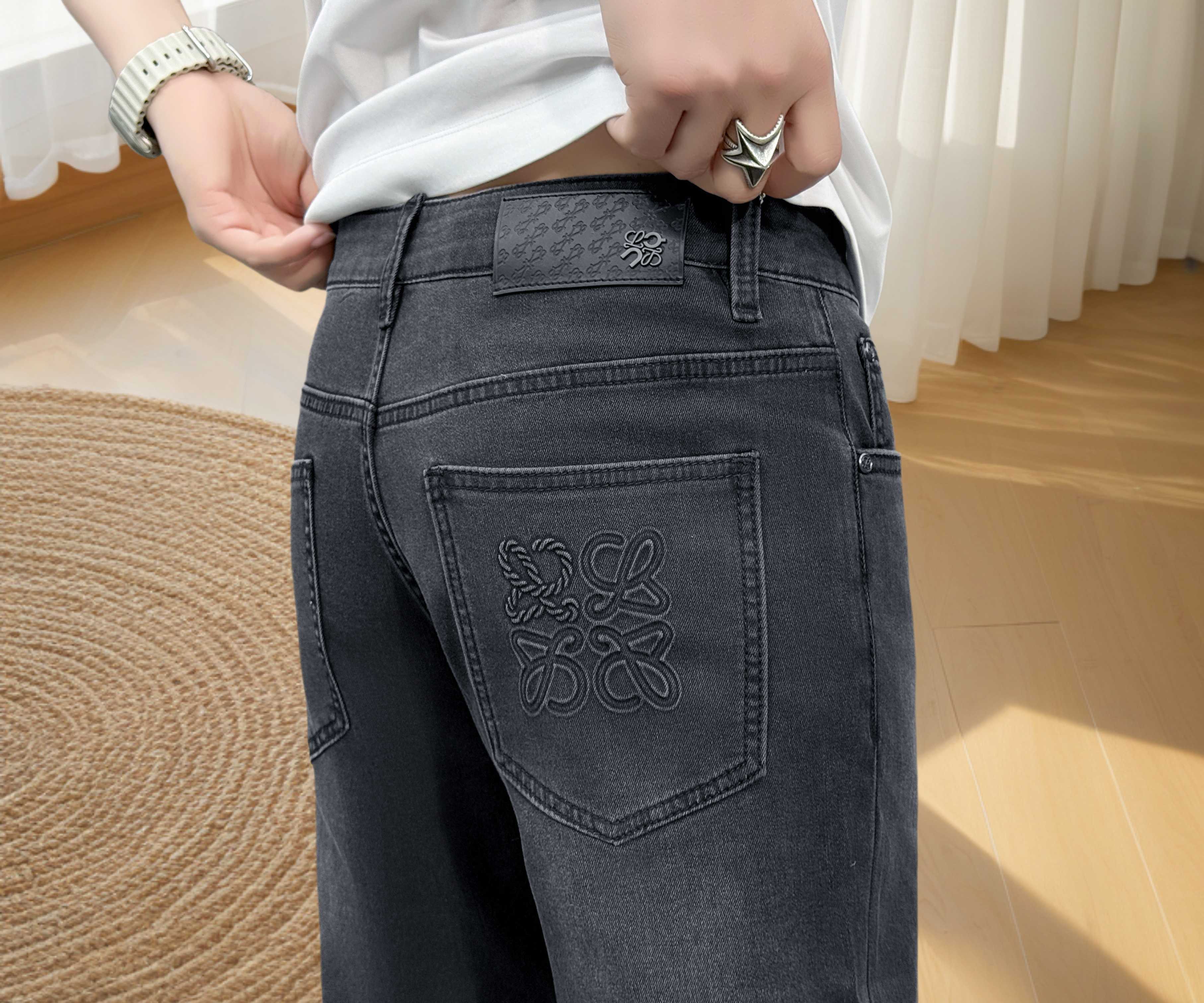 🔥LOEWE 罗意威 26年新款牛仔裤🔥专柜热销款休闲裤 品味与价值共享 身穿着非常舒适 低调不失奢华 