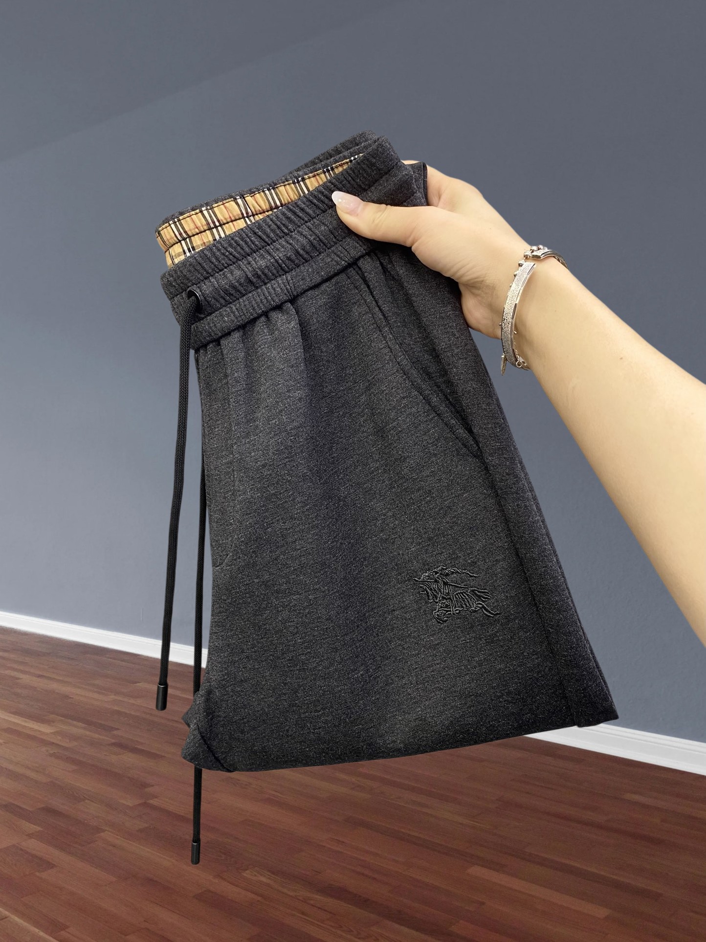 🔥BURBERRY 巴宝莉 26年新品休闲裤🔥专柜热销款 品味与价值共享 身穿着非常舒适 低调不失奢华 