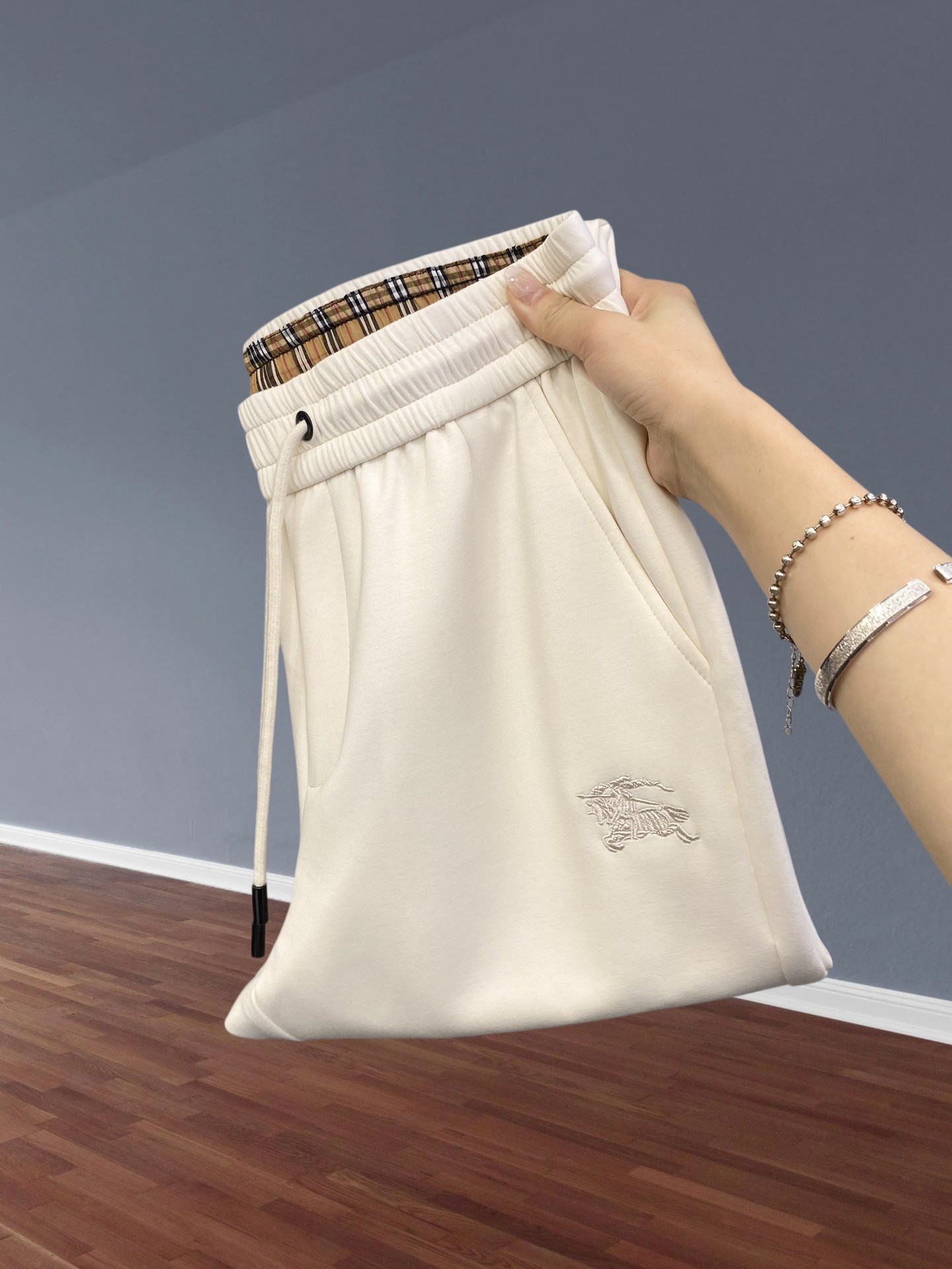 🔥BURBERRY 巴宝莉 26年新品休闲裤🔥专柜热销款 品味与价值共享 身穿着非常舒适 低调不失奢华 