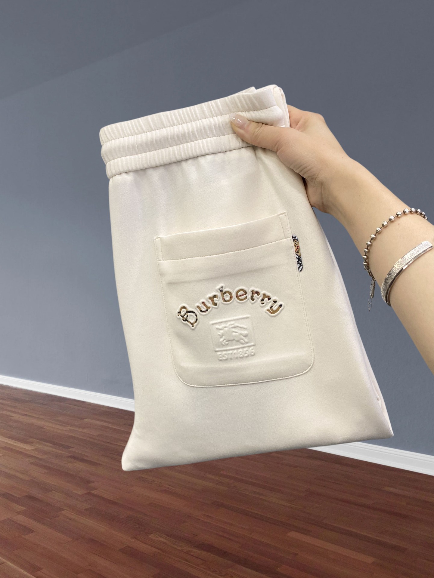 🔥BURBERRY 巴宝莉 26年新品休闲裤🔥专柜热销款 品味与价值共享 身穿着非常舒适 低调不失奢华 