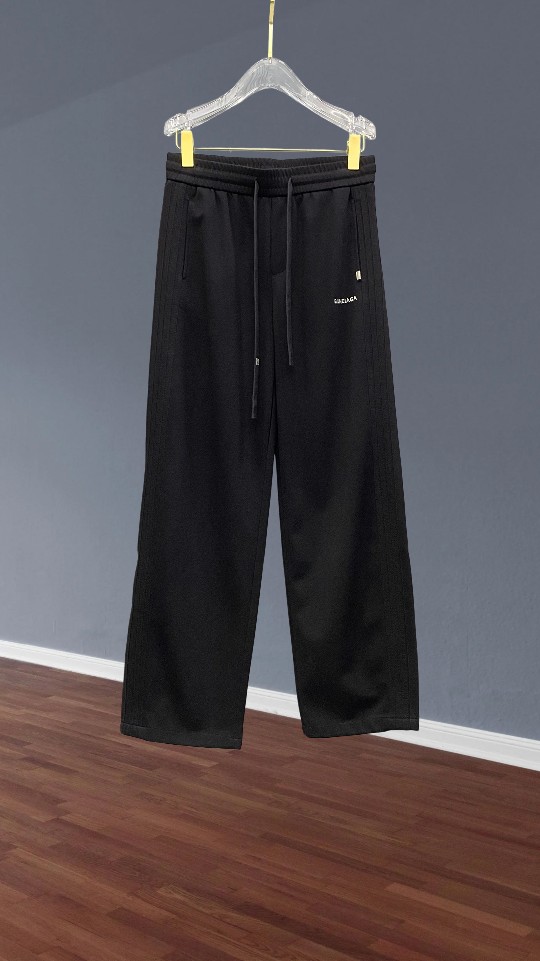 🔥BALENCIGA 巴黎世家 26年新品休闲裤🔥专柜热销款 品味与价值共享 身穿着非常舒适 低调不失奢