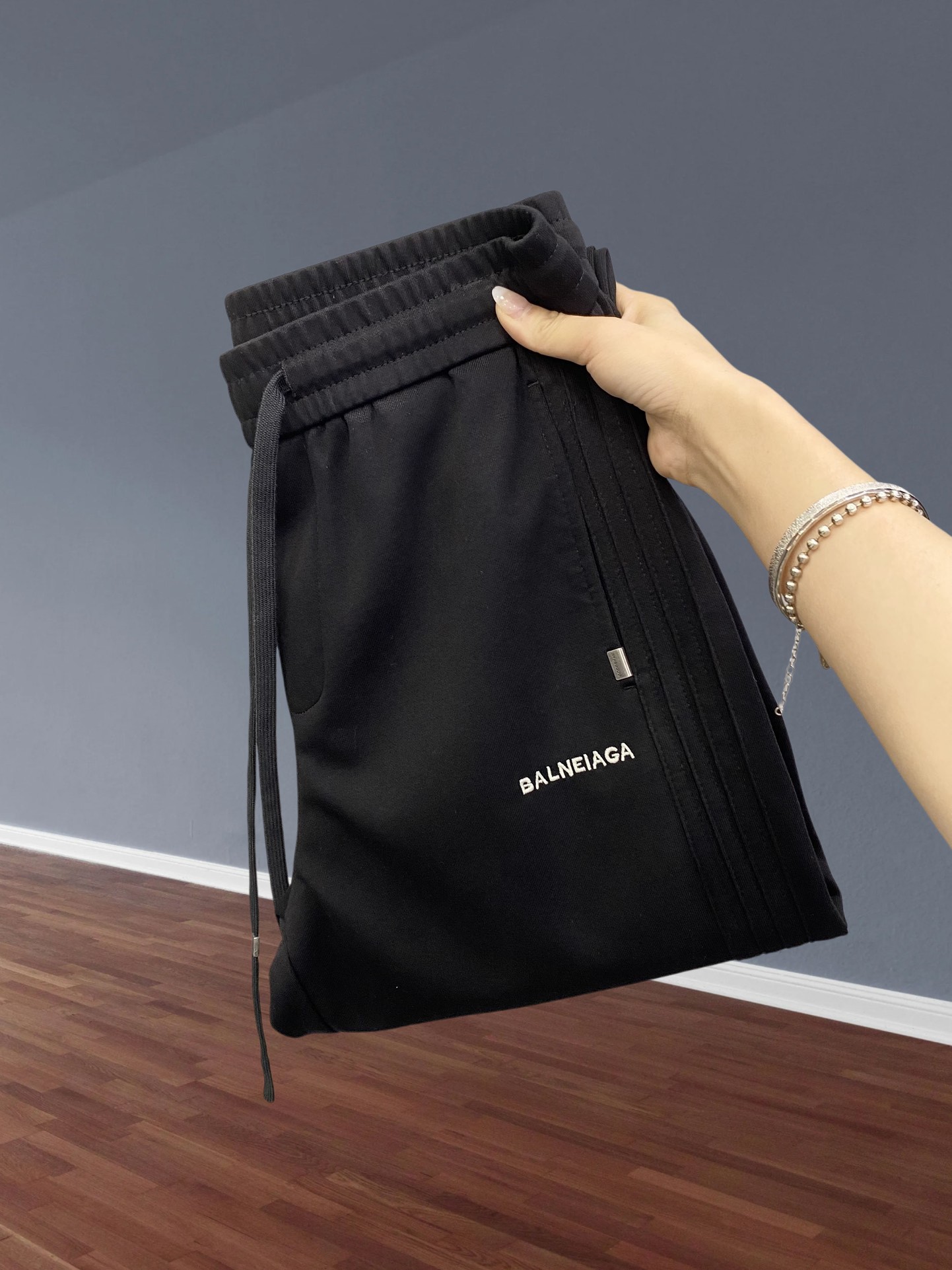 🔥BALENCIGA 巴黎世家 26年新品休闲裤🔥专柜热销款 品味与价值共享 身穿着非常舒适 低调不失奢