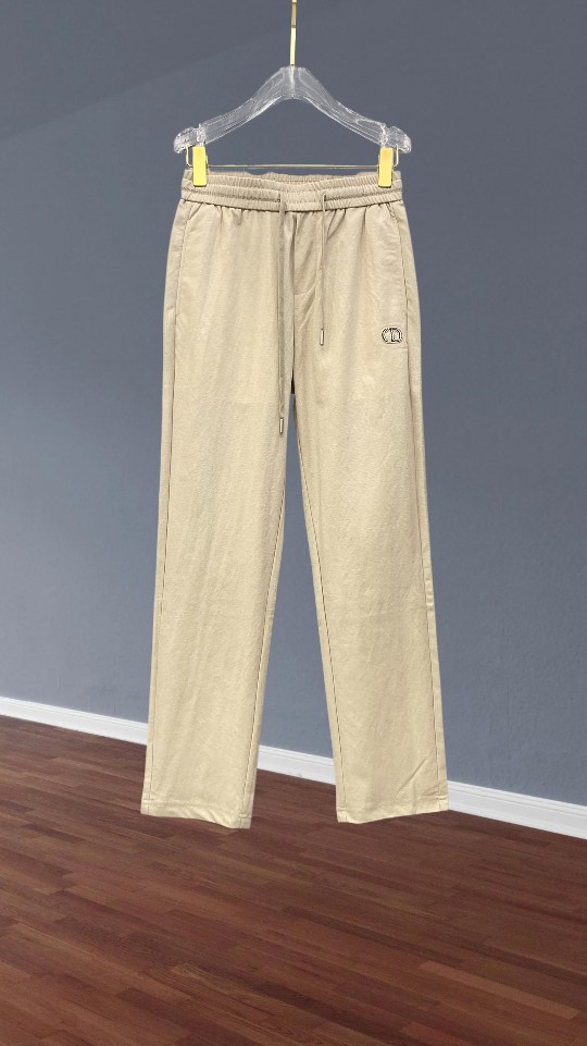 🔥DIOR 迪奥 26年新品休闲裤🔥专柜热销款 品味与价值共享 身穿着非常舒适 低调不失奢华 穿出去非常