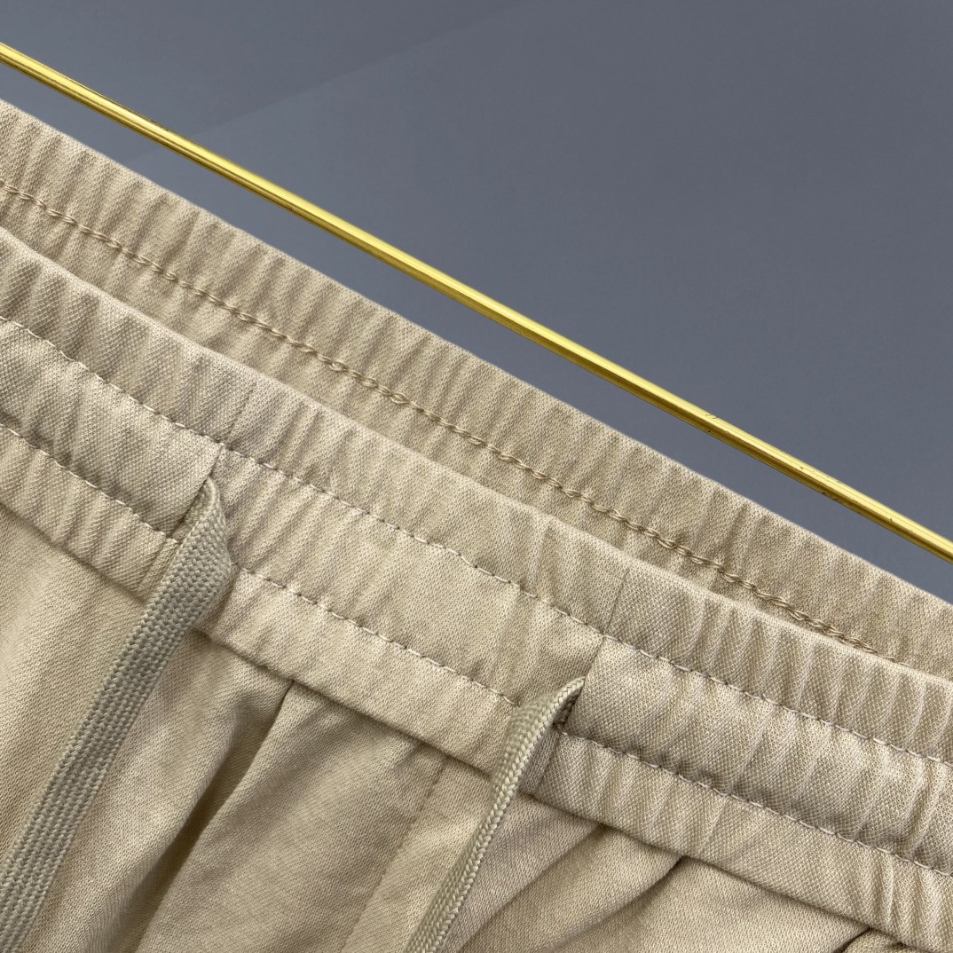 🔥DIOR 迪奥 26年新品休闲裤🔥专柜热销款 品味与价值共享 身穿着非常舒适 低调不失奢华 穿出去非常