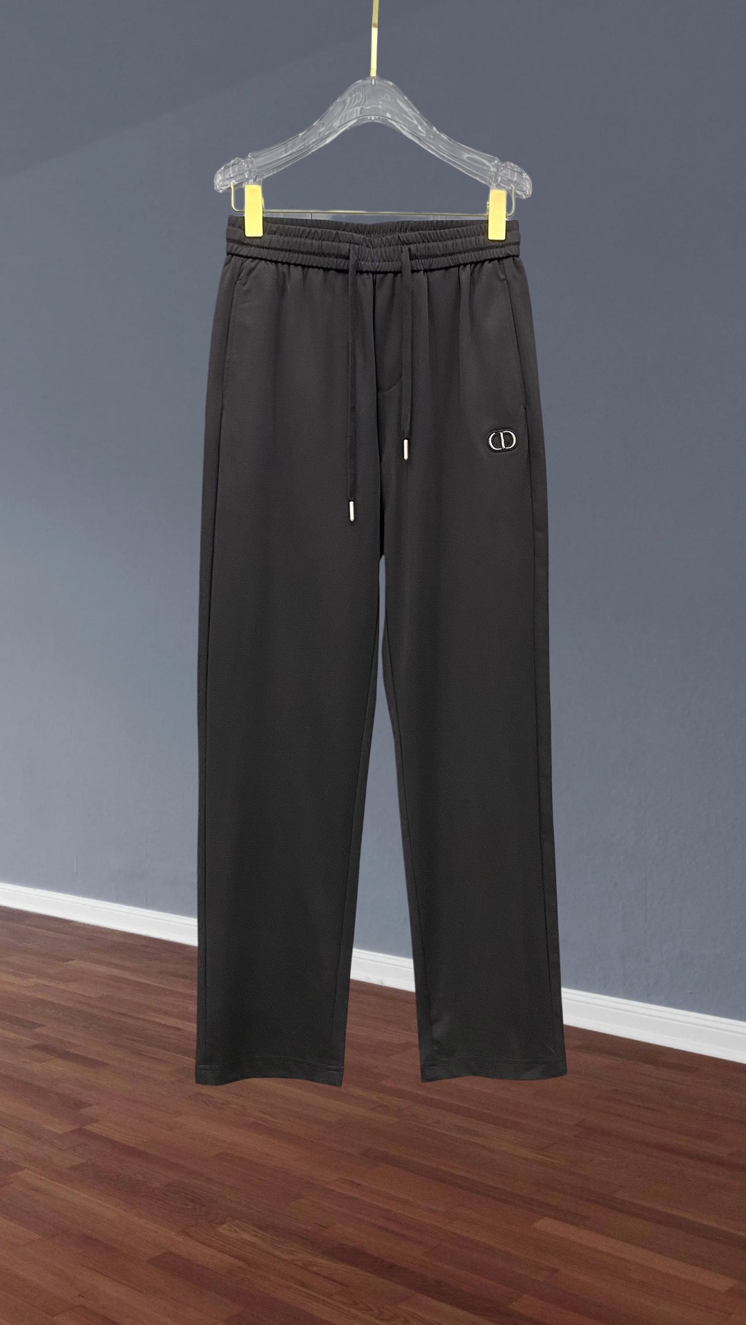 🔥DIOR 迪奥 26年新品休闲裤🔥专柜热销款 品味与价值共享 身穿着非常舒适 低调不失奢华 穿出去非常