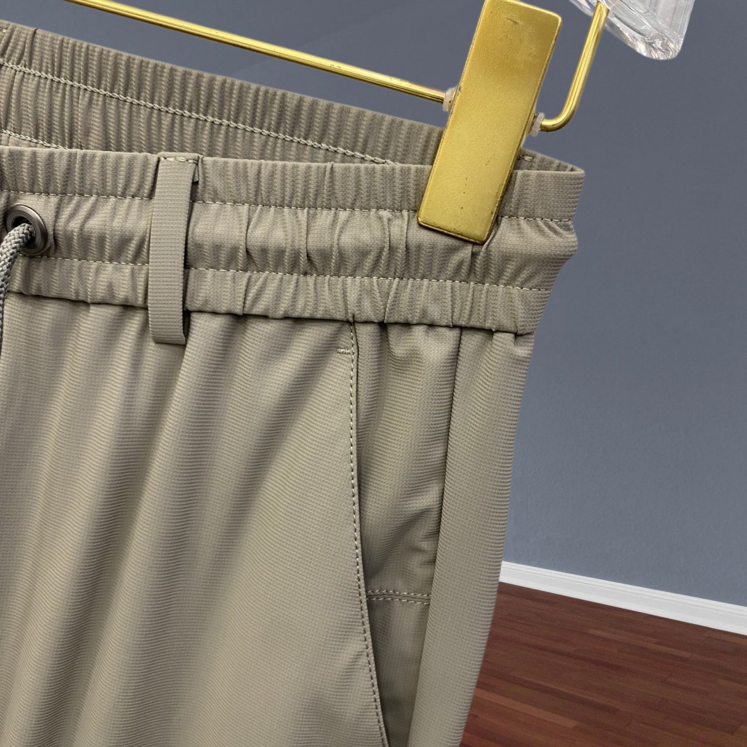 🔥PRADA 普拉达 26年新品休闲裤🔥专柜热销款 品味与价值共享 身穿着非常舒适 低调不失奢华 穿出去