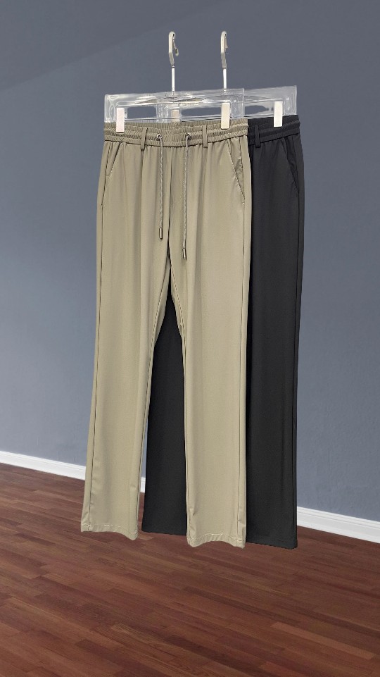 🔥PRADA 普拉达 26年新品休闲裤🔥专柜热销款 品味与价值共享 身穿着非常舒适 低调不失奢华 穿出去