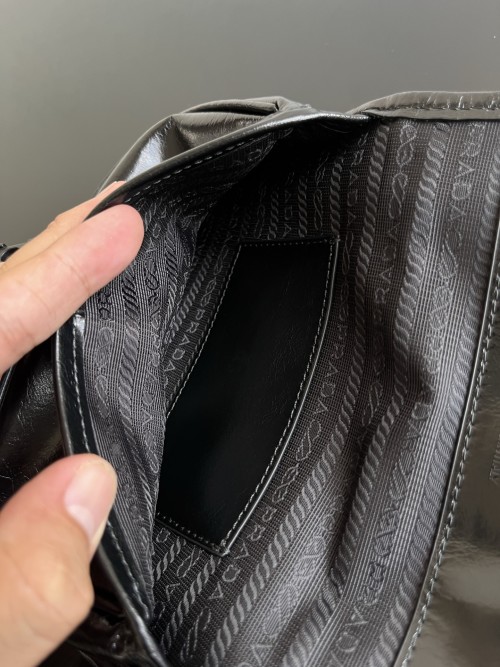 Pradaa Logo Interior Wallet with Card Slots - Classic Design 1 Pradaa Logo Interior Wallet with Card Slots - Classic Design