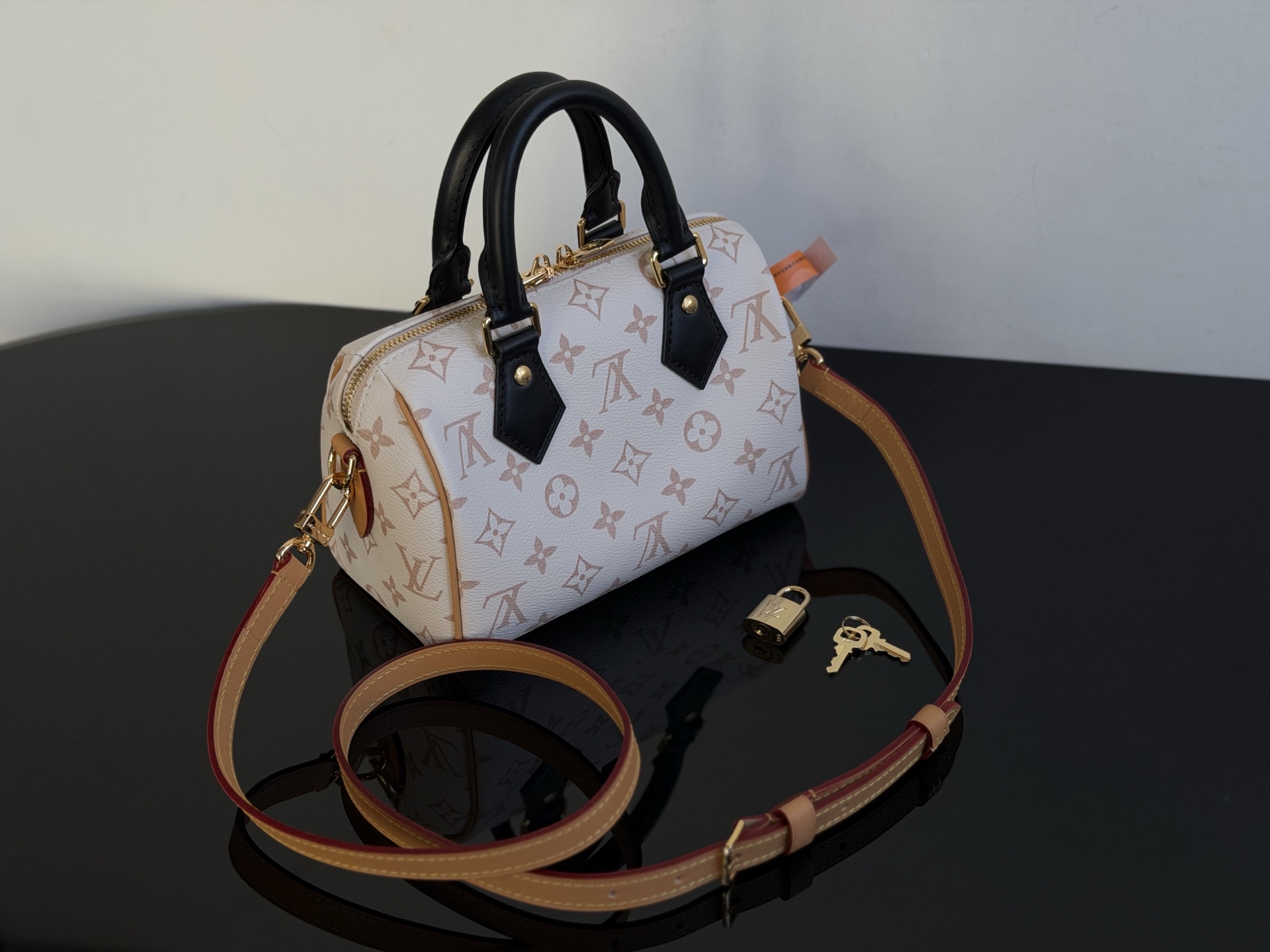 _d_i9sHkeug1QFGg_T7ZB5yrWvQ1E31bawt-dAVw