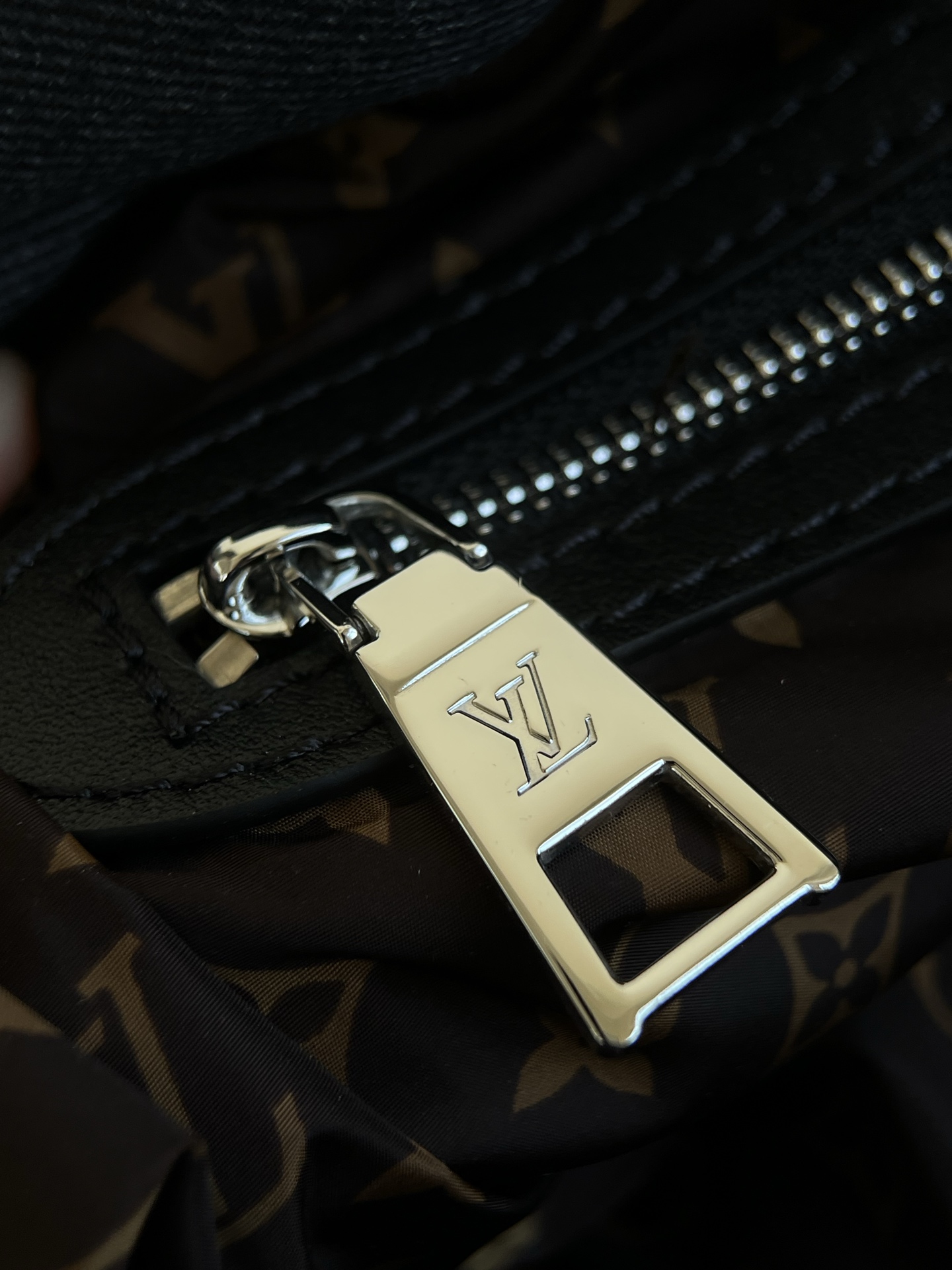 _dkt9sFeuZATEzEI4fQTz3QdWaiFiZSwxkK-dGSg