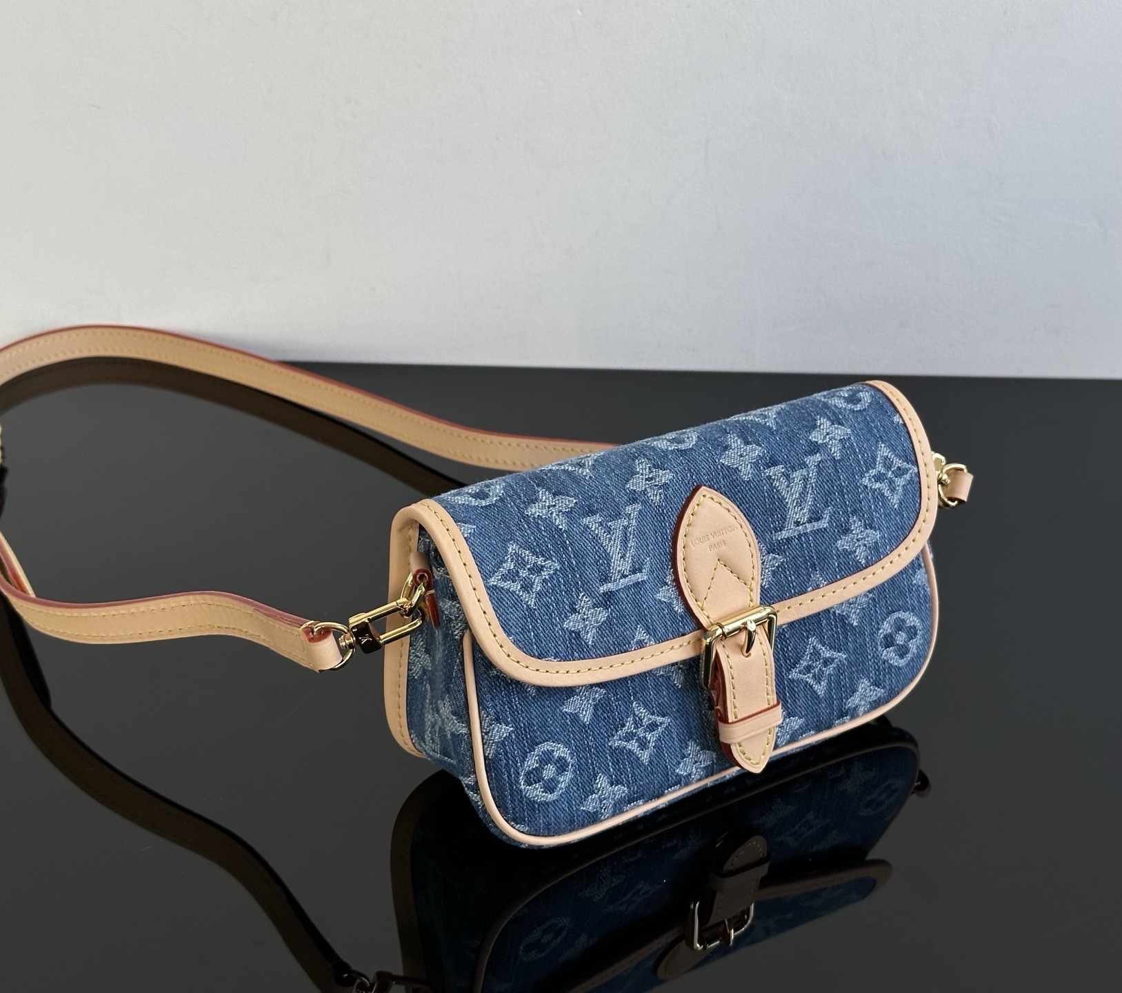 Louis Vuitton Blue Monogram Denim mini shoulder everyday